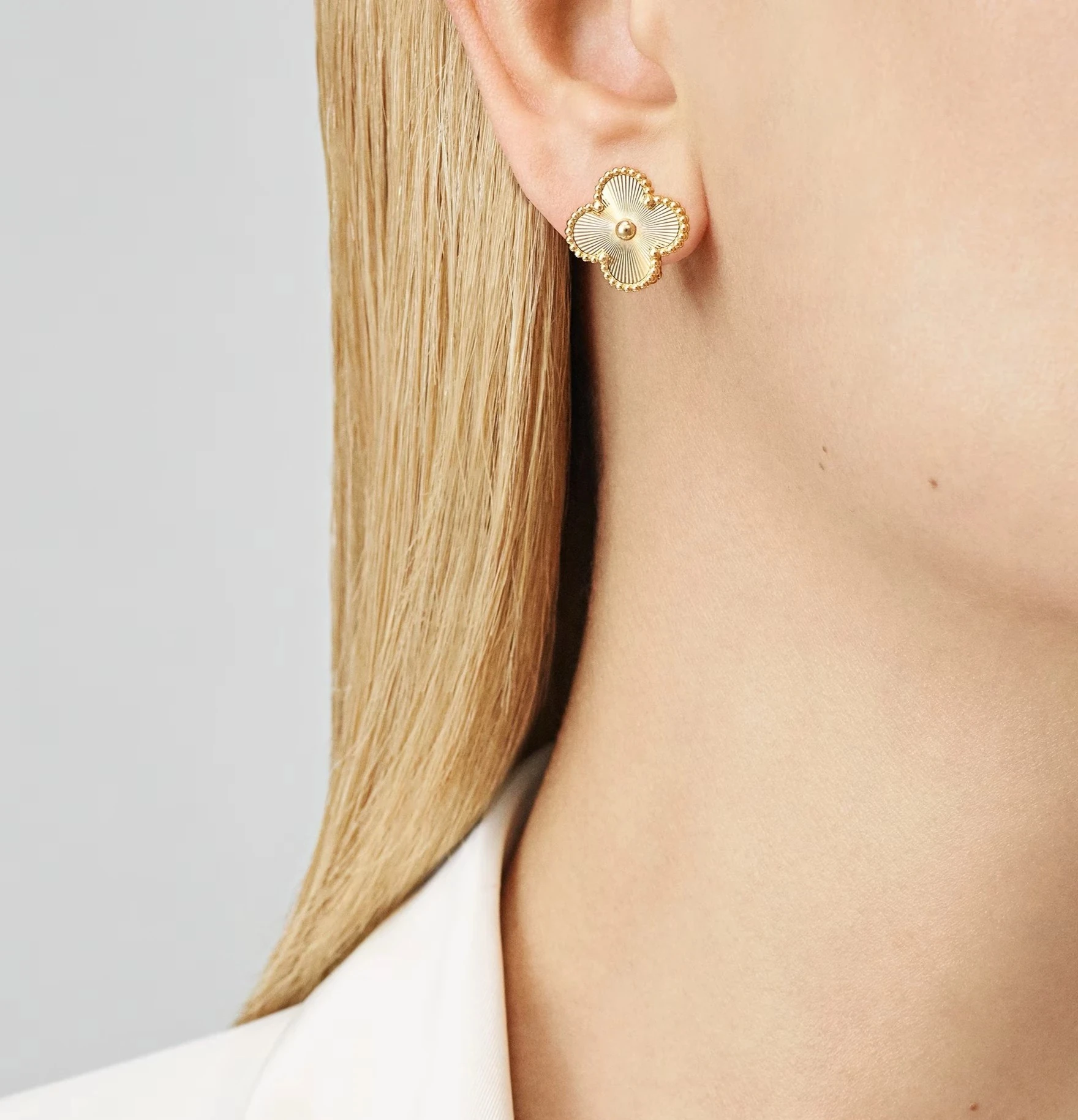 925 Ayar Gümüş Üzeri Altın Kaplama Firuze Küpe 