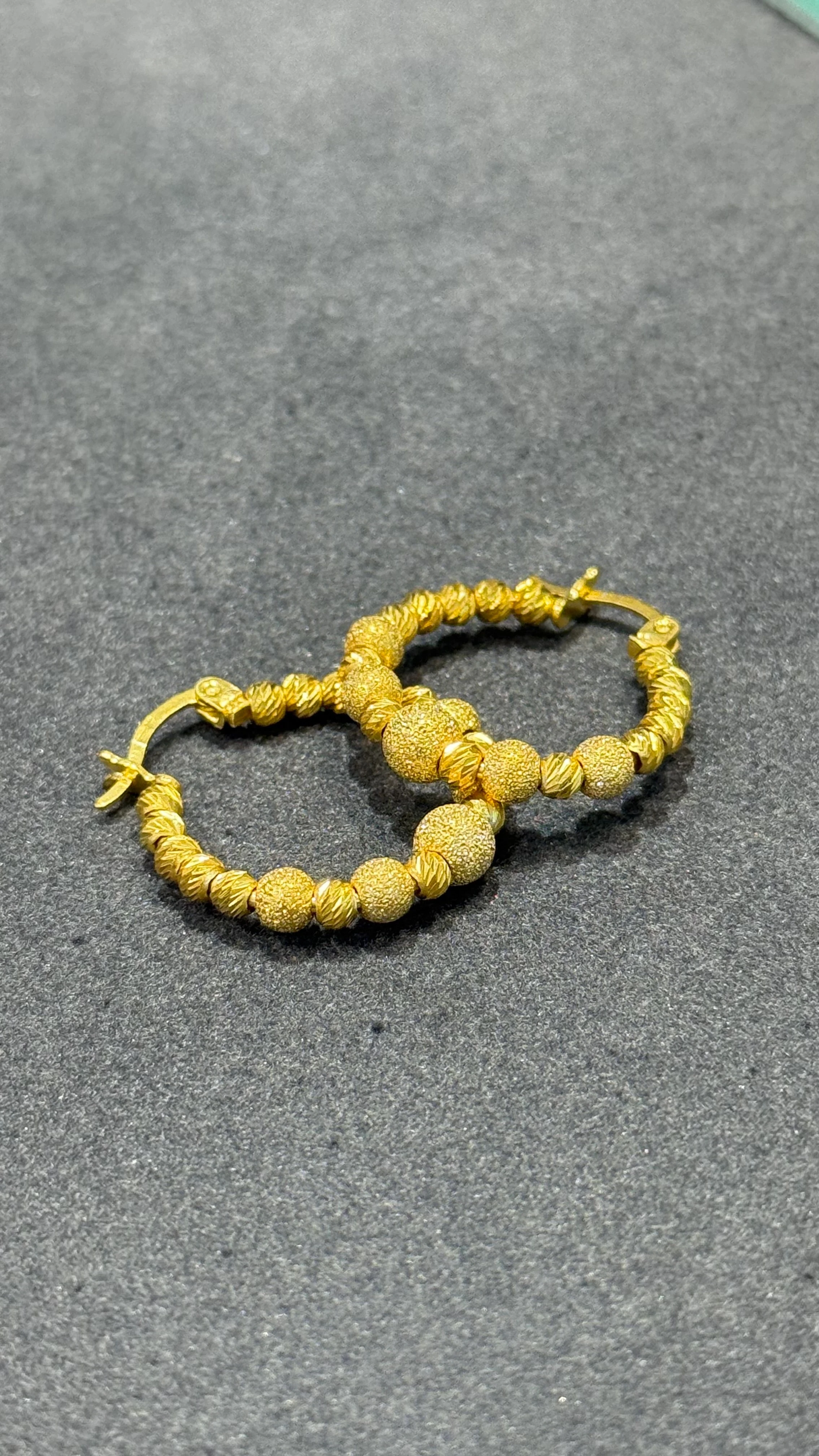 925 Ayar Gümüş Üzeri 22 Ayar Altın Kaplama Büyük Toplu Dorika Küpe