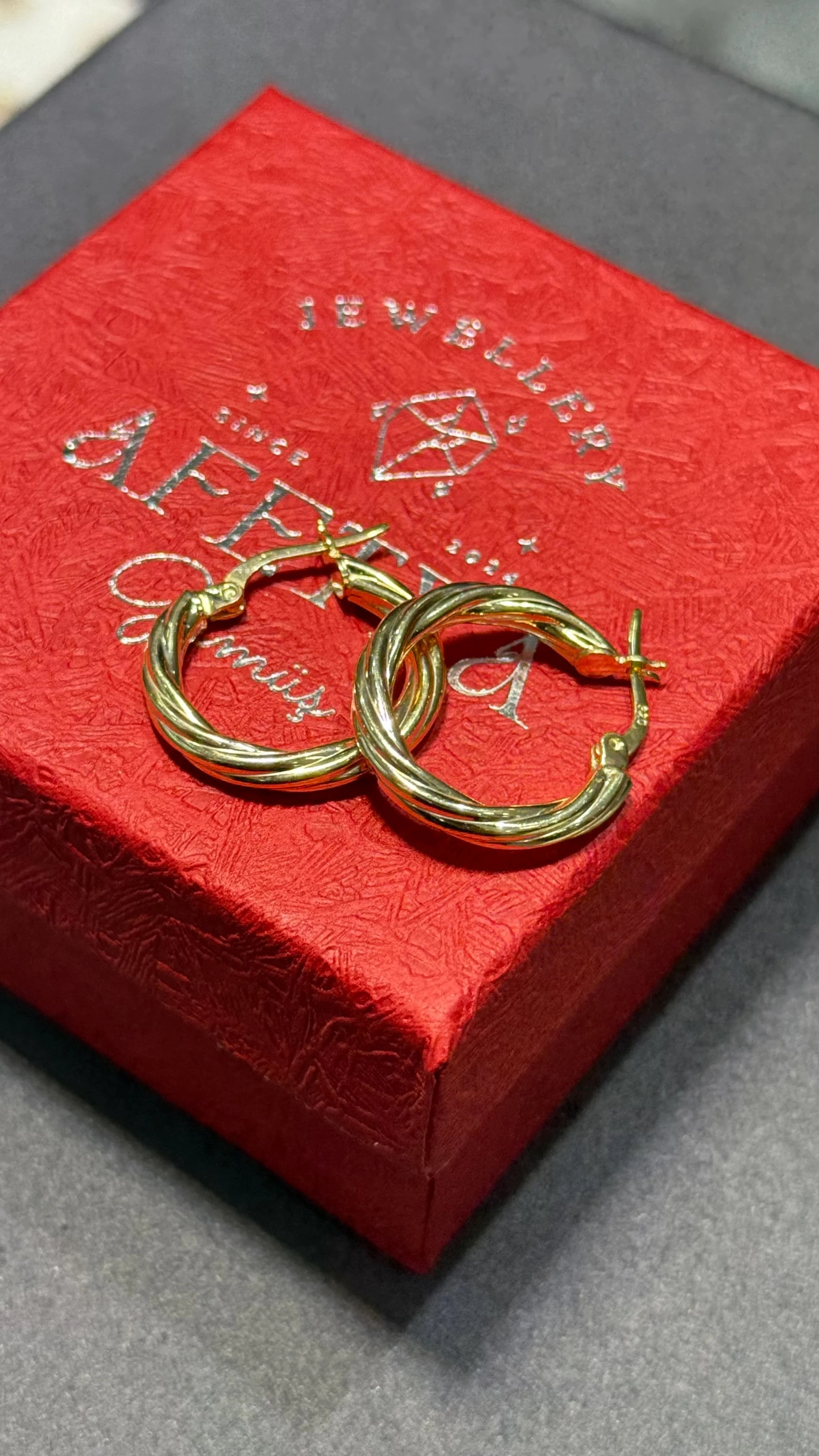 925 Ayar Gümüş Üzeri Altın Kaplama Bombeli Sarmal Model Halka Küpe