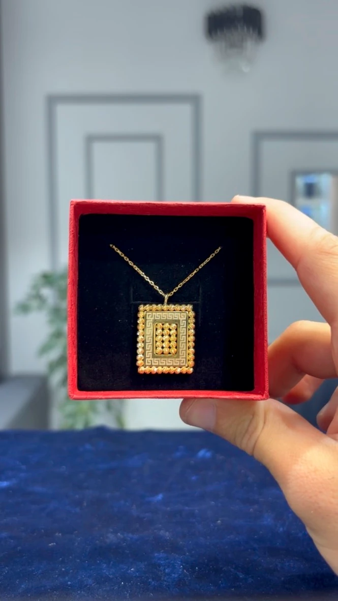 925 Ayar Gümüş Üzeri 22 Ayar Altın Kaplama Dorikalı Özel İşleme Kolye