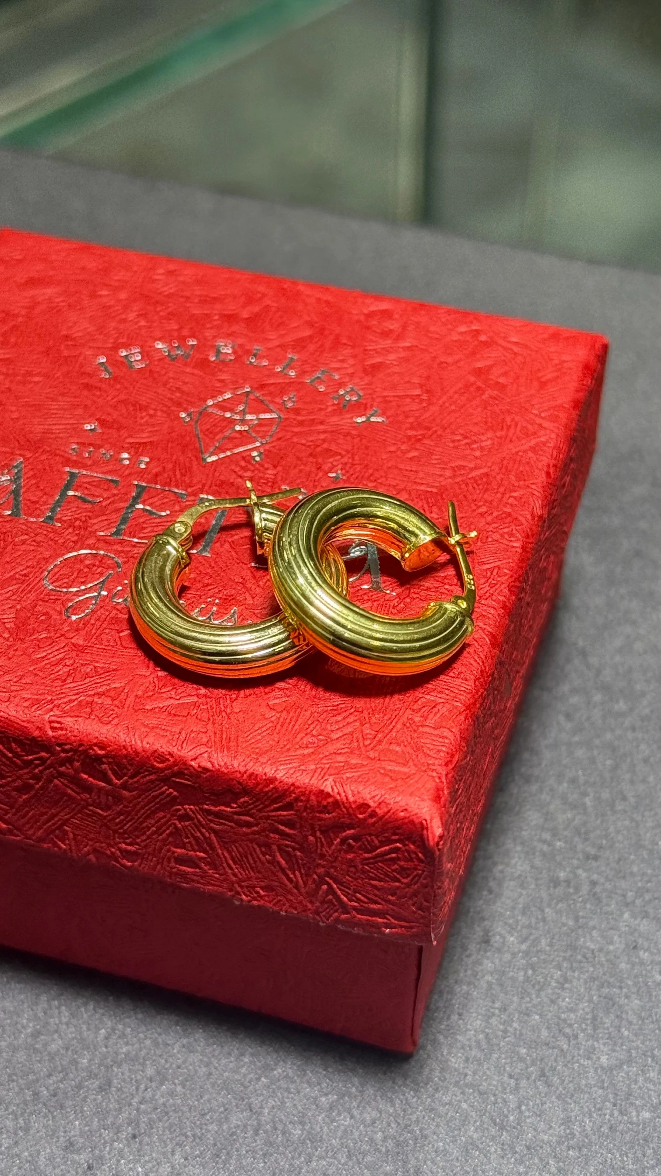 925 Ayar Gümüş Üzeri Altın Kaplama Bombeli Kalemli Halka Küpe