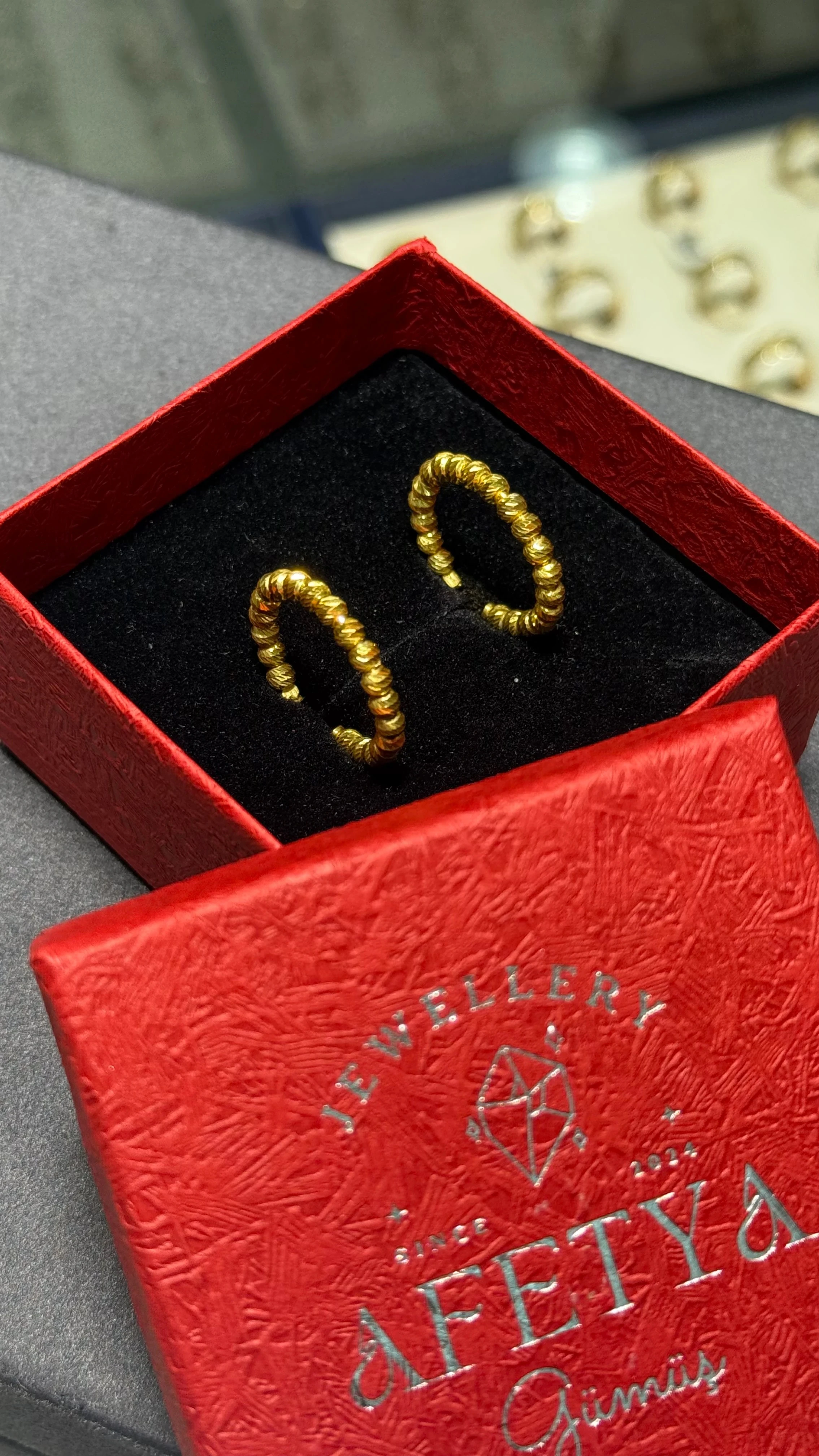 925 Ayar Gümüş Üzeri 22 Ayar Altın Kaplama Düz Dorika Toplu Küpe