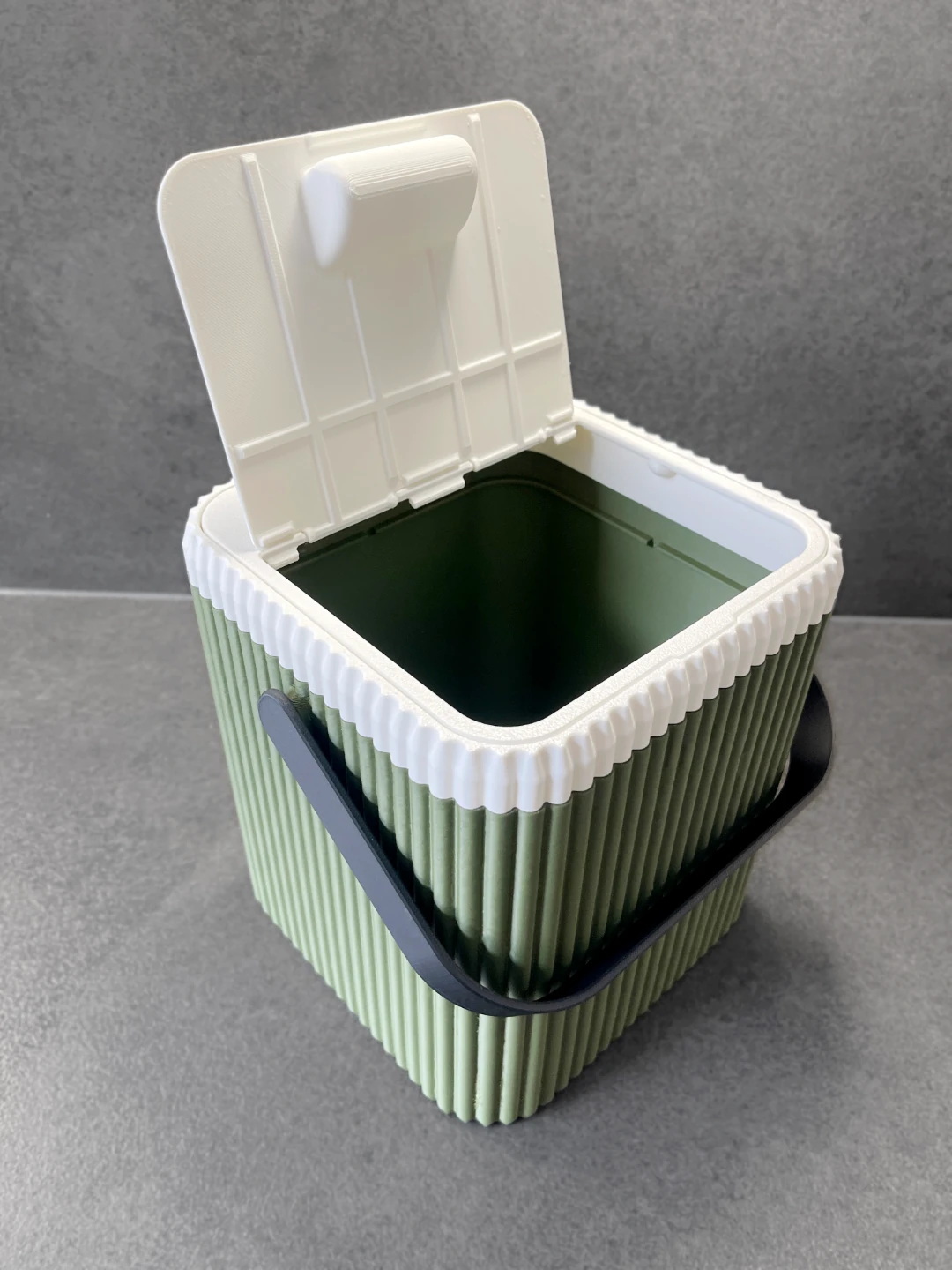 TEZGAH ÜSTÜ ÇÖP KOVASI 