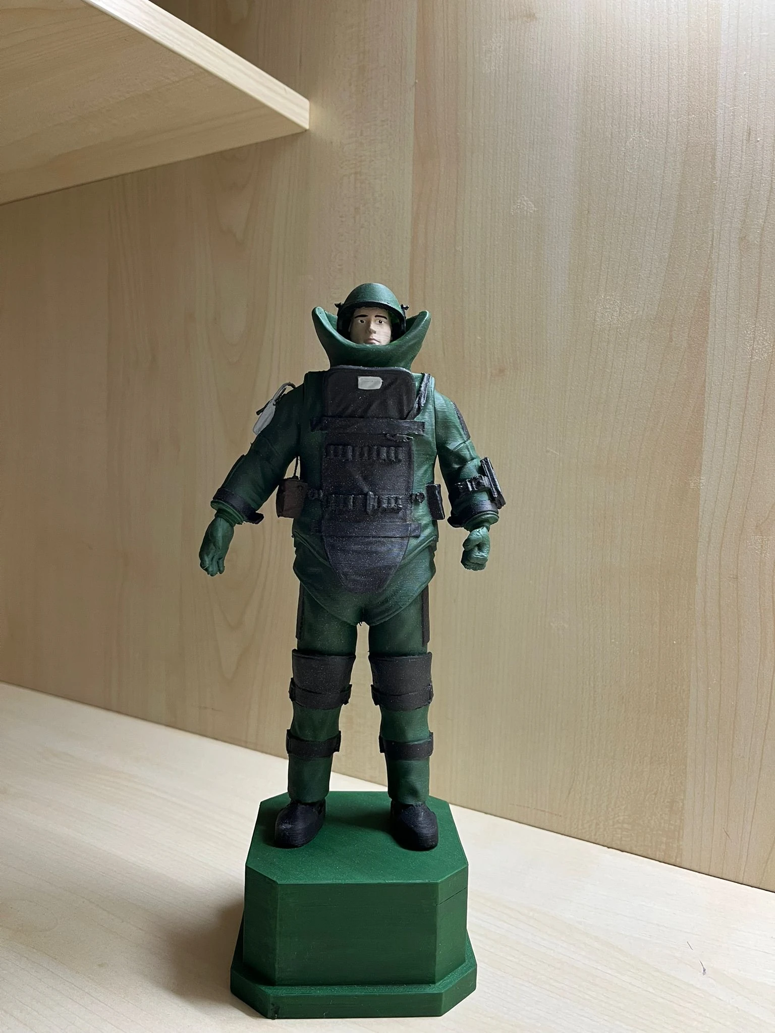 3D BOMBA İMHA UZMANI FİGÜR