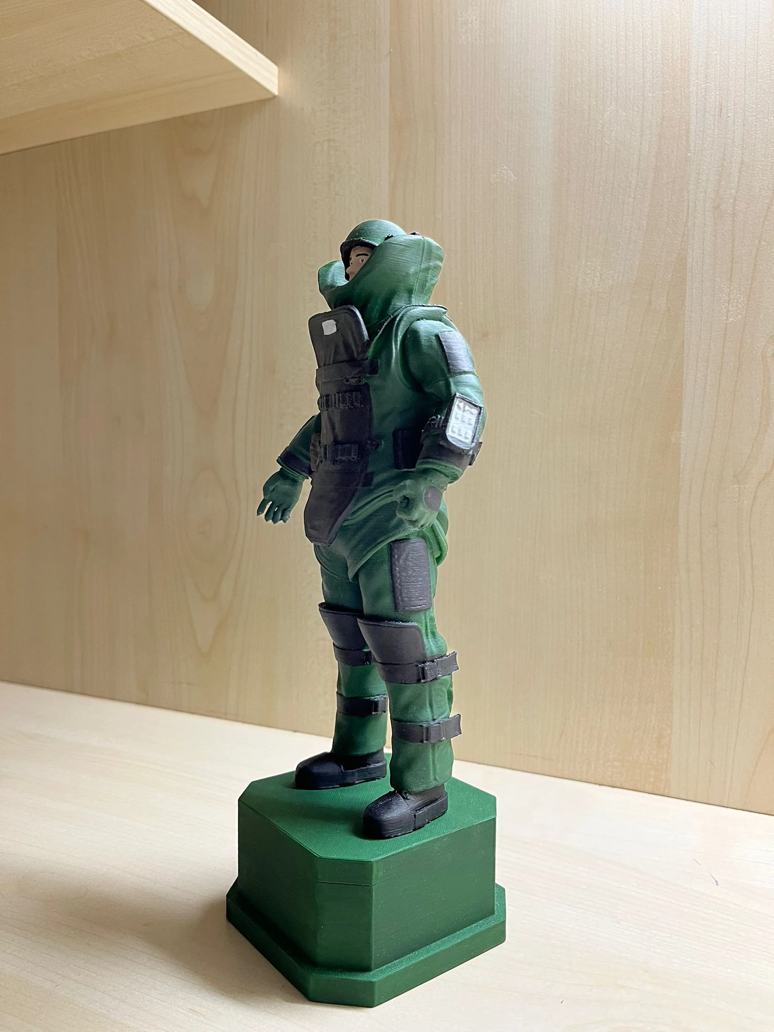 3D BOMBA İMHA UZMANI FİGÜR