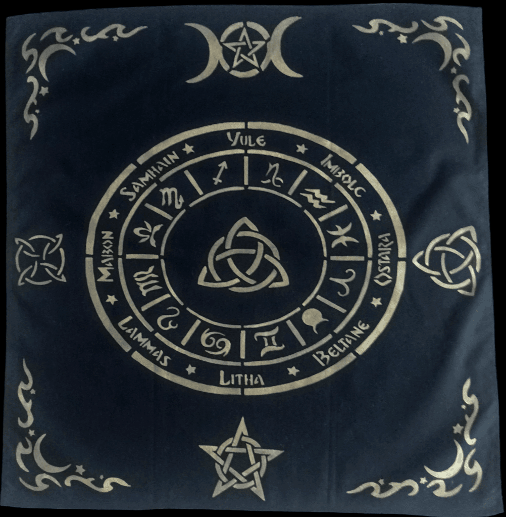 Triquetra Altın Altar Örtüsü