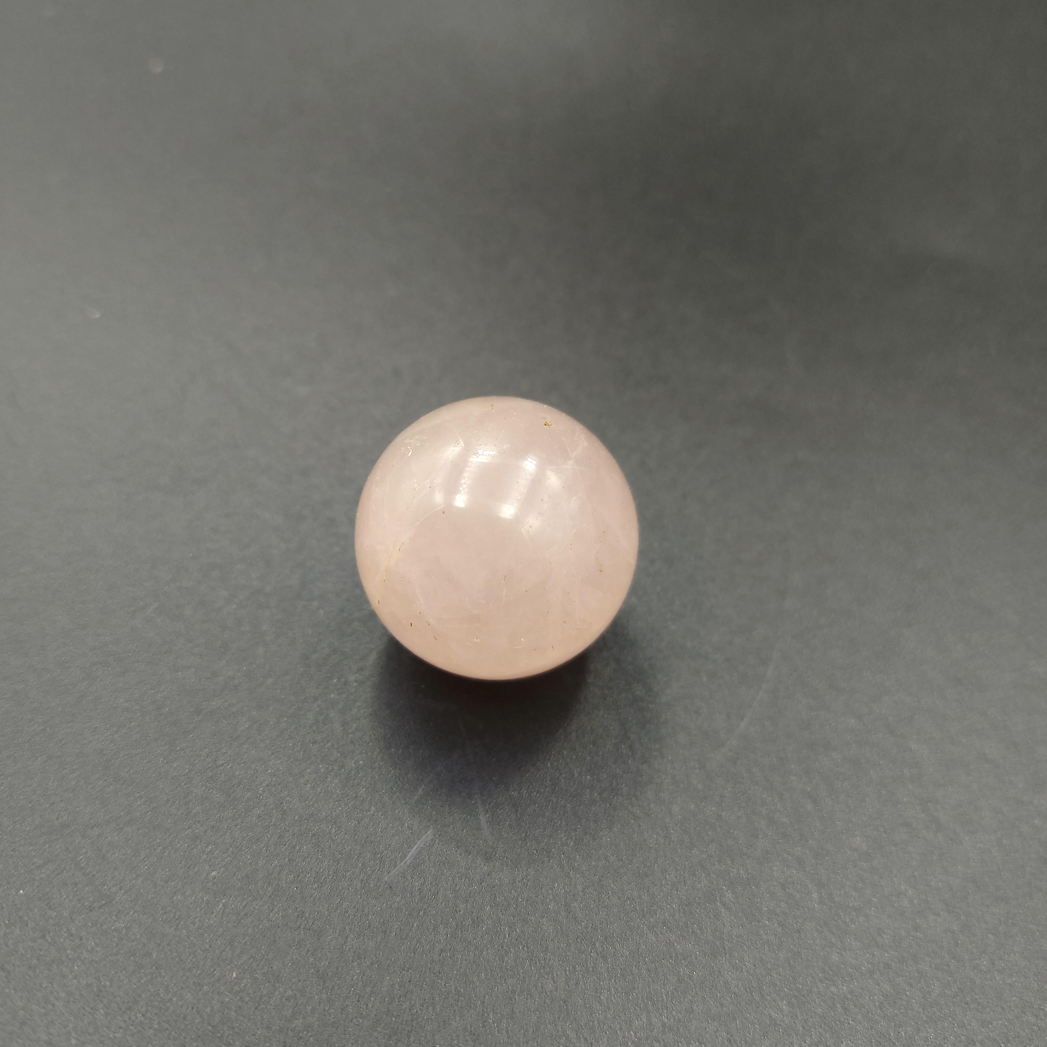 Pembe Kuvars Küre
