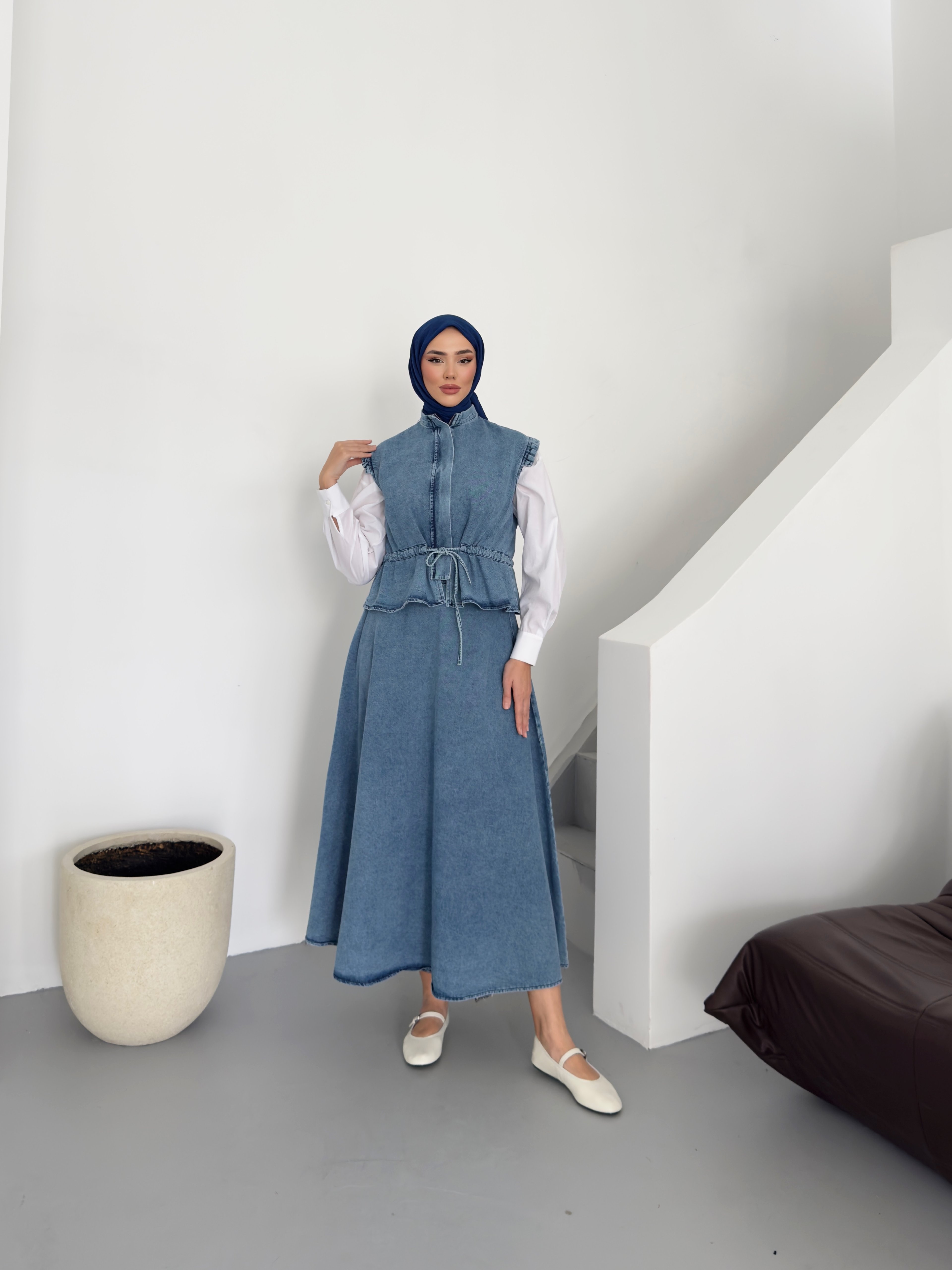 Denim yelekli etek takım