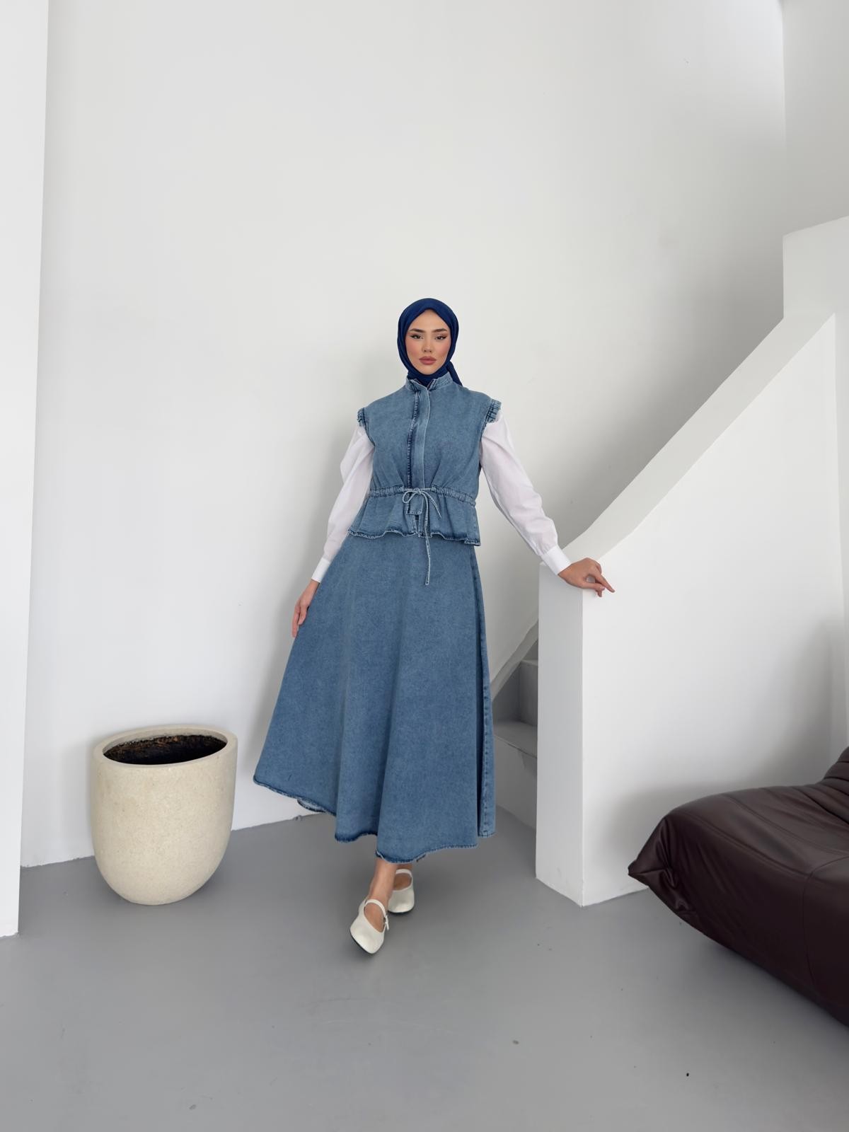 Denim yelekli etek takım