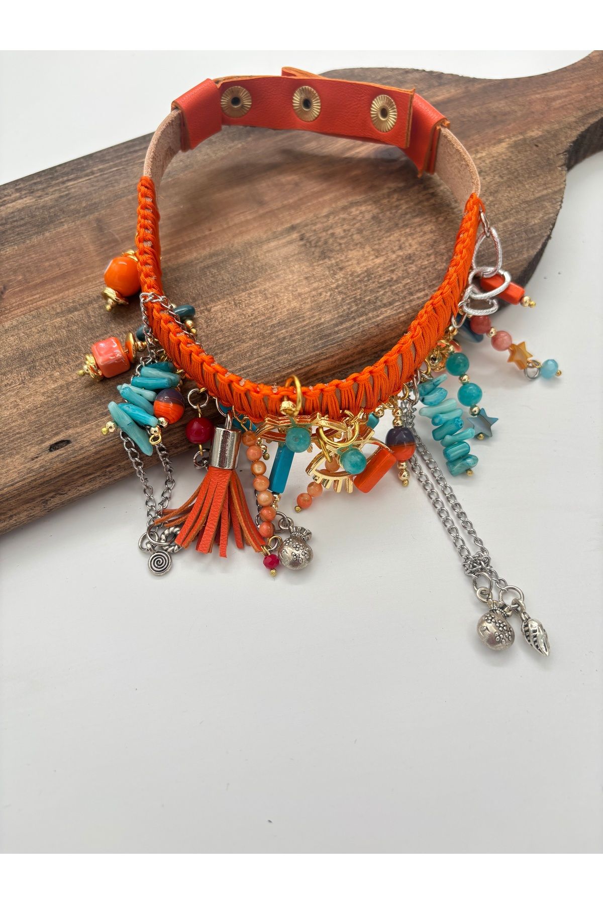 Makromeli , bol aksesuarlı deri kolye