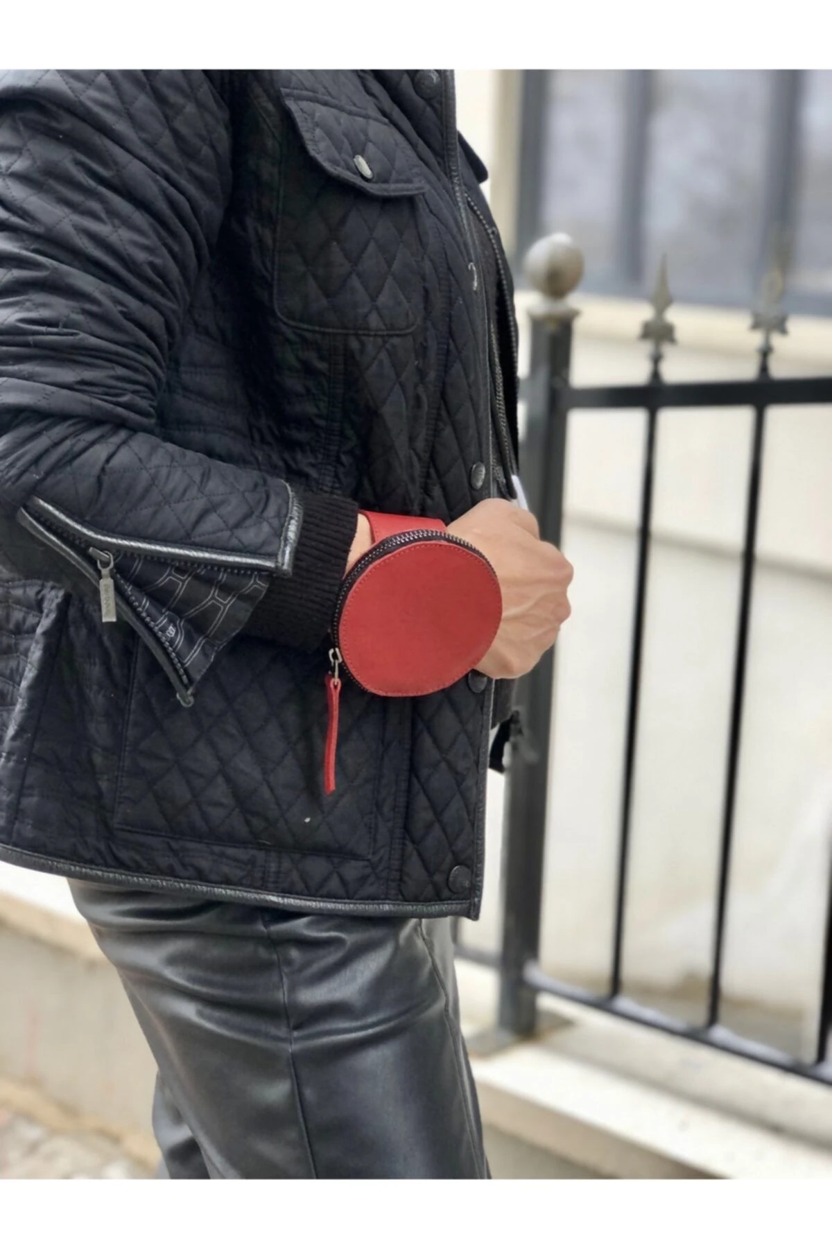 Kırmızı Deri Bilek Çantası