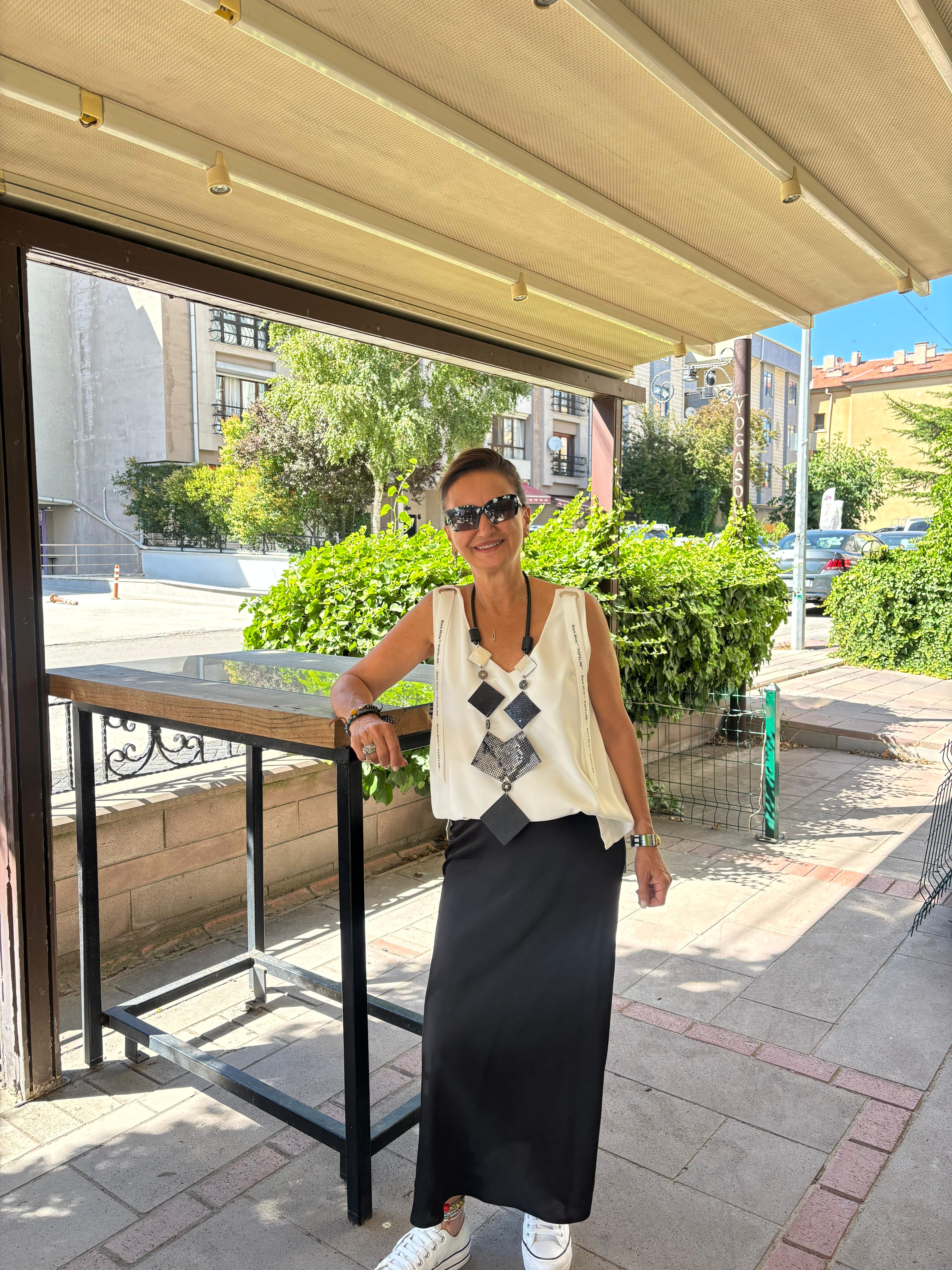 Karo Uzun Deri Kolye