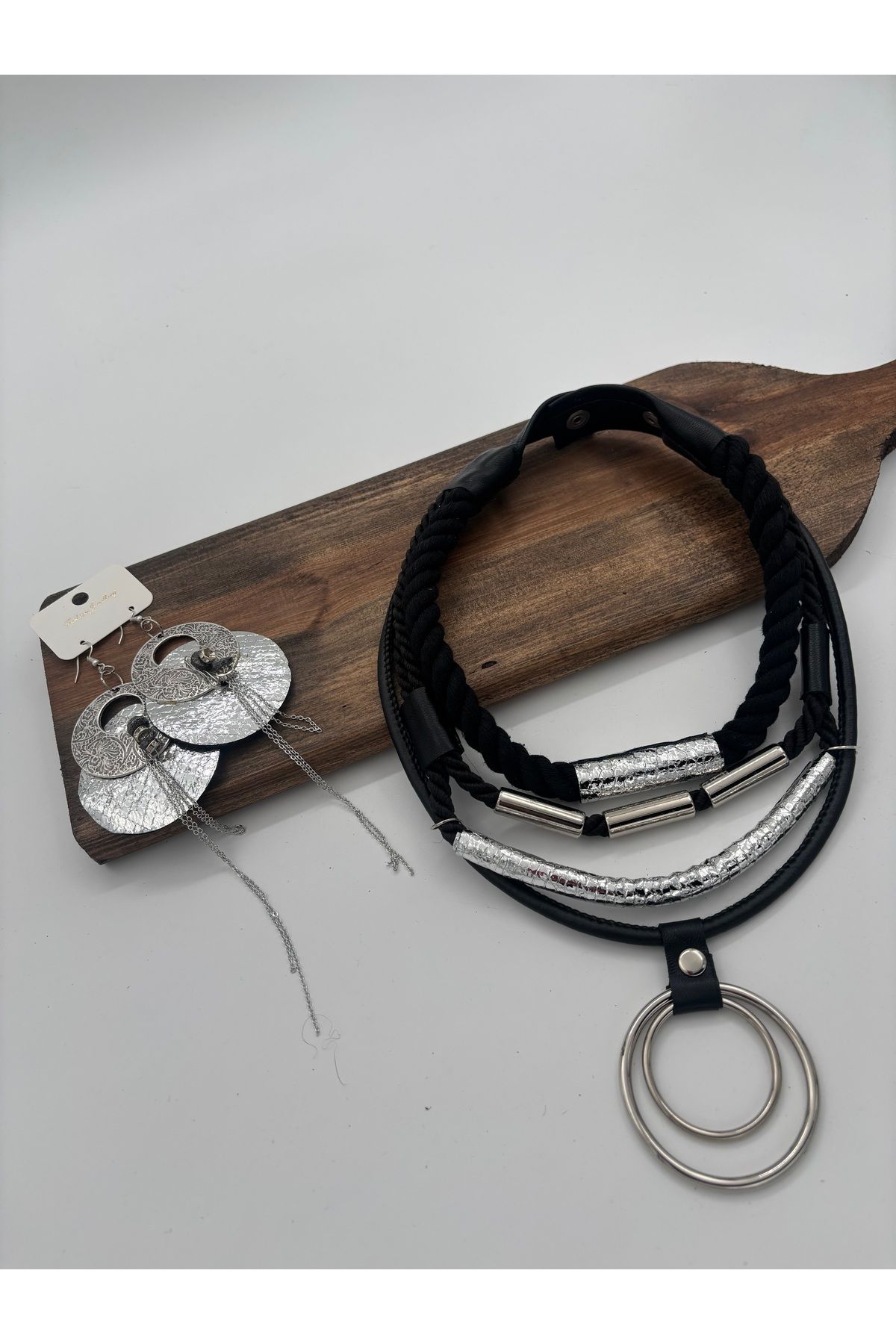 Parlak Derili Halat Kolye