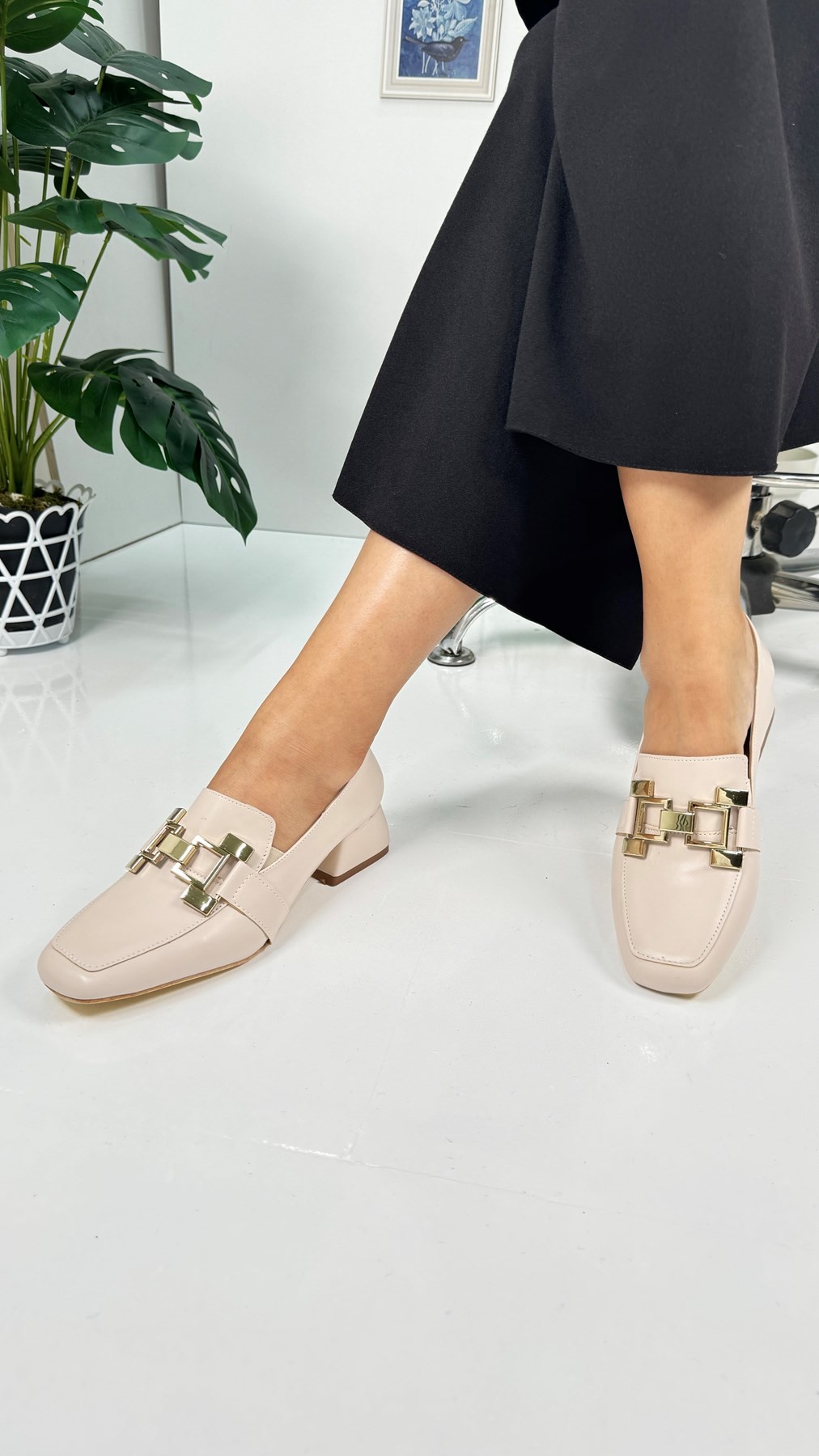 Günlük Kadın Loafer Topuklu Toka ve Dikiş Detaylı Bağcıklı Küt Burunlu Ayakkabı 700