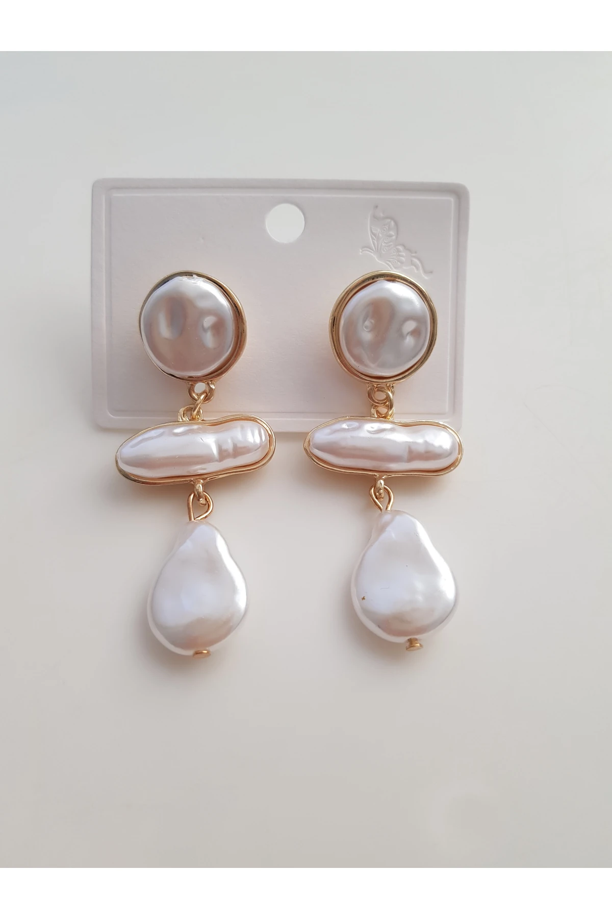 İNCİ ZARAFETİ GOLD KÜPE