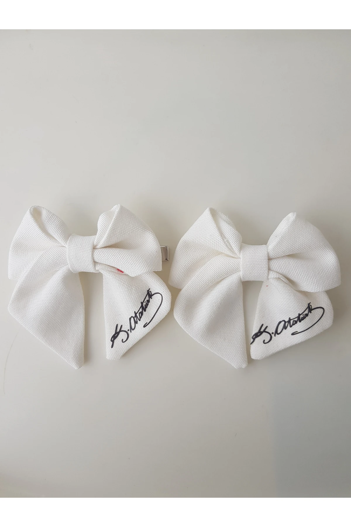 ATATÜRK İMZALI BEYAZ ÇİFTLİ FİYONK TOKA