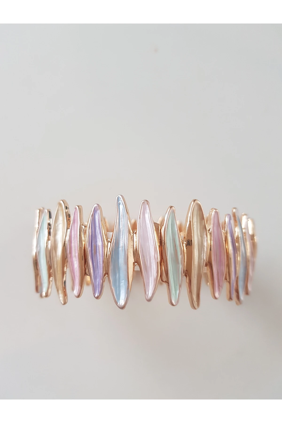 ÇOK RENKLİ SİVRİ SÜTUN BİLEKLİK