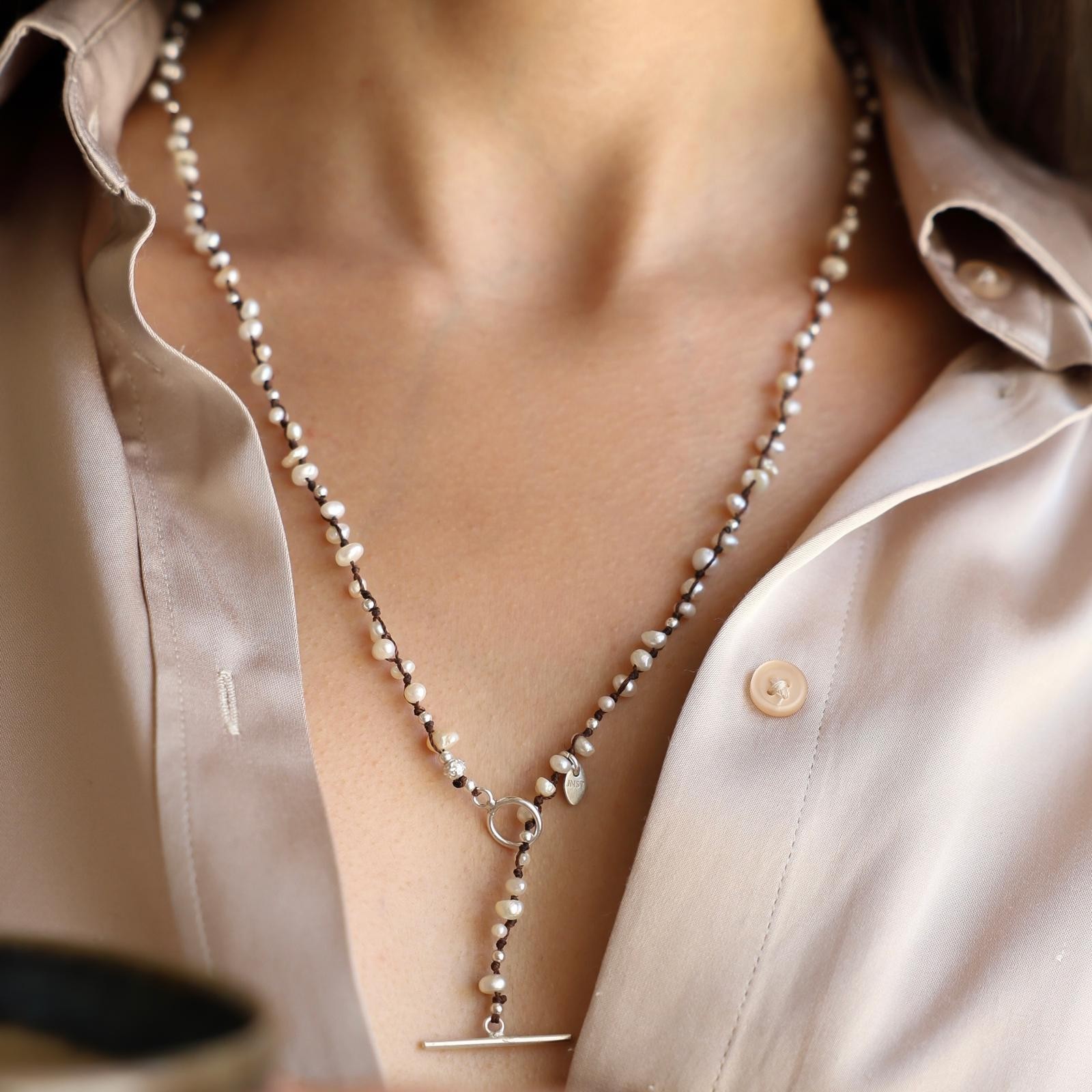 Snowy Women Necklace