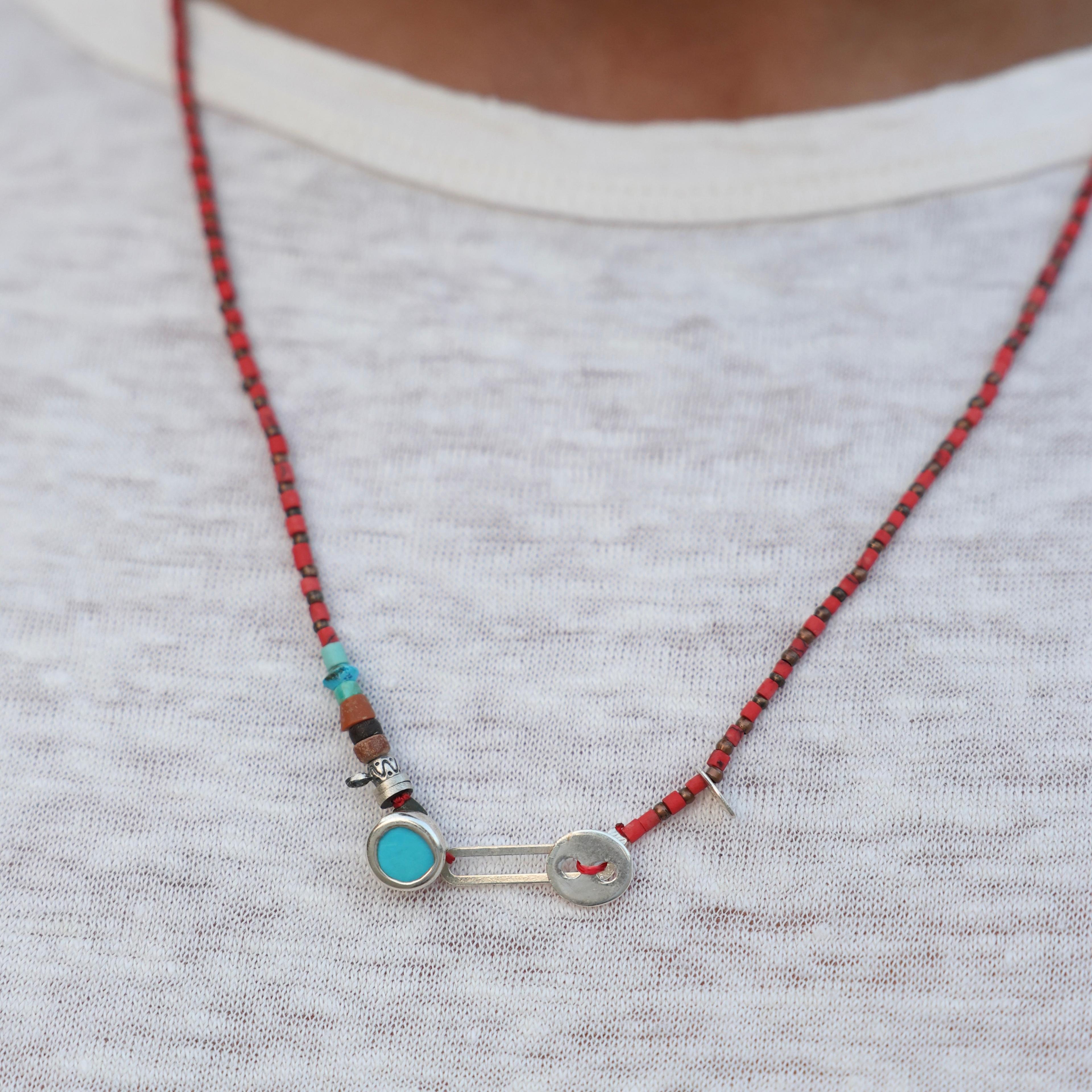 Robroy Red Unisex Kolye