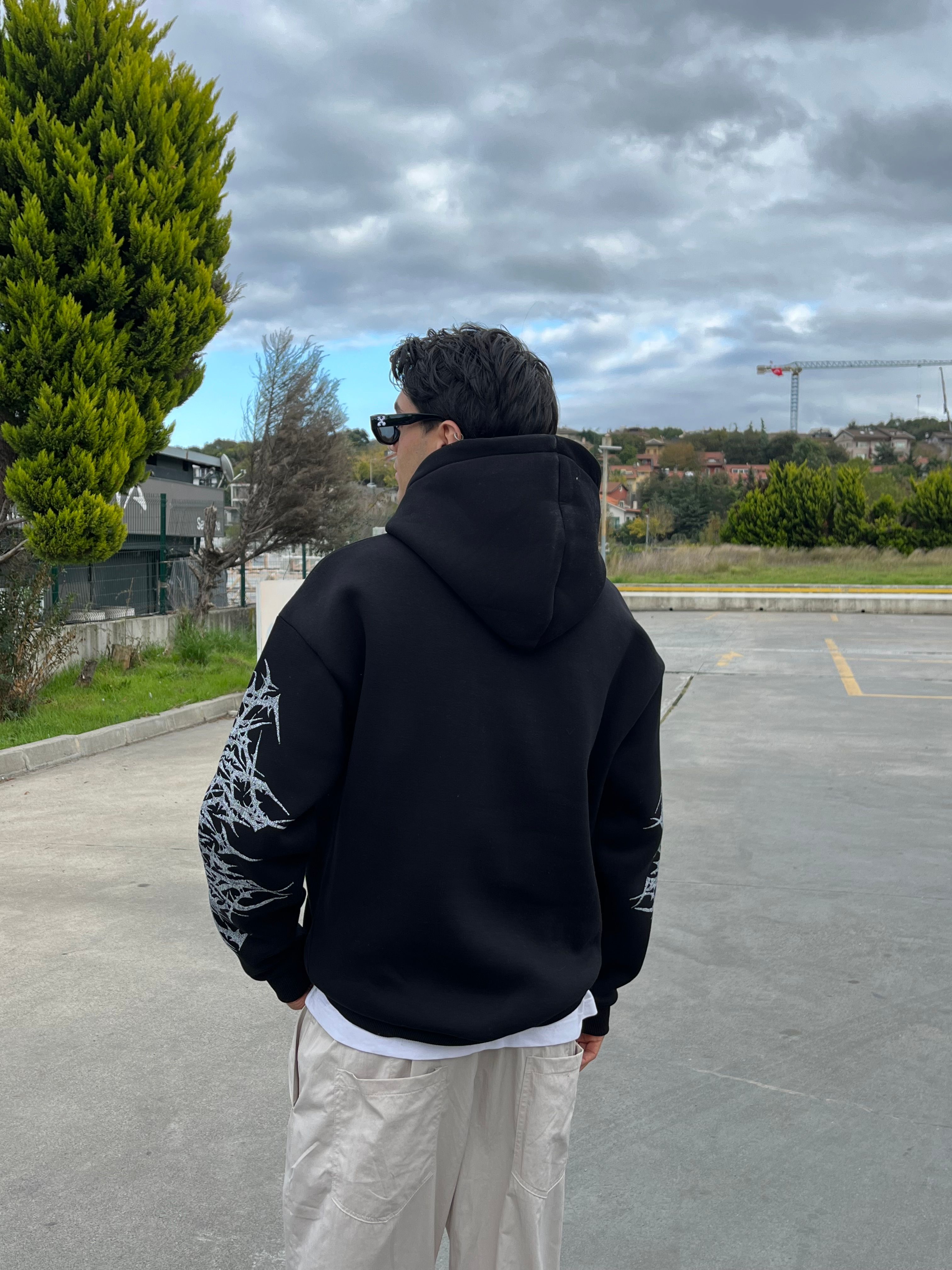 Göz Baskılı Spray Painted Siyah Oversize Hoodie