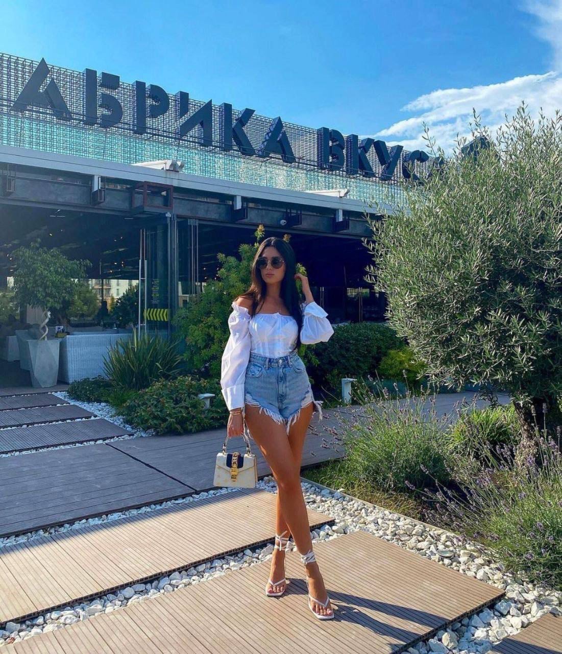 Zara Model Lazer Kesim Kot Şort