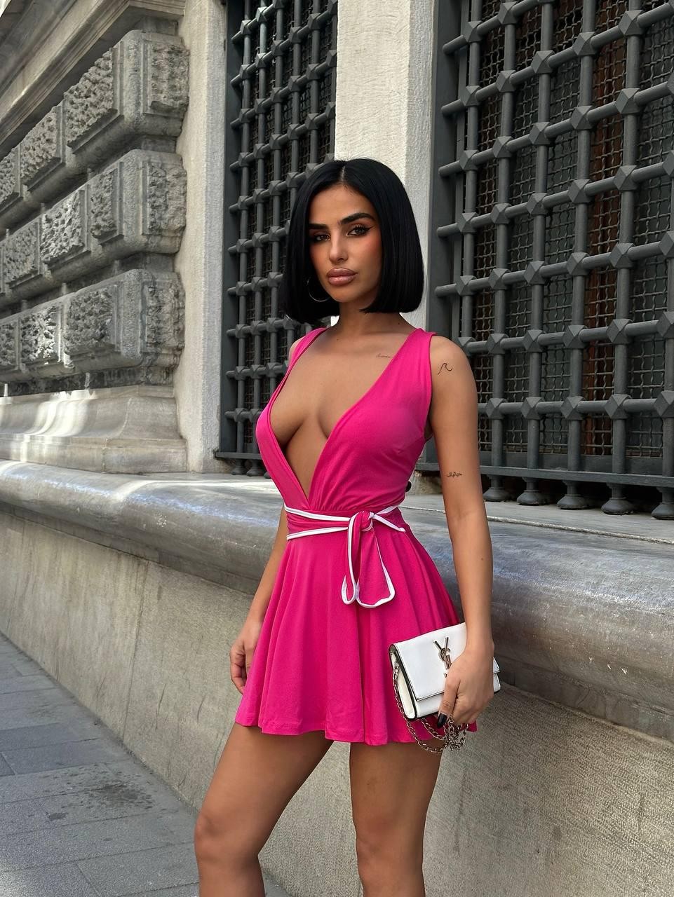 Astarlı Şortlu Kemerli Göğüs & Sırt Dekolteli Mini Elbise - Pembe