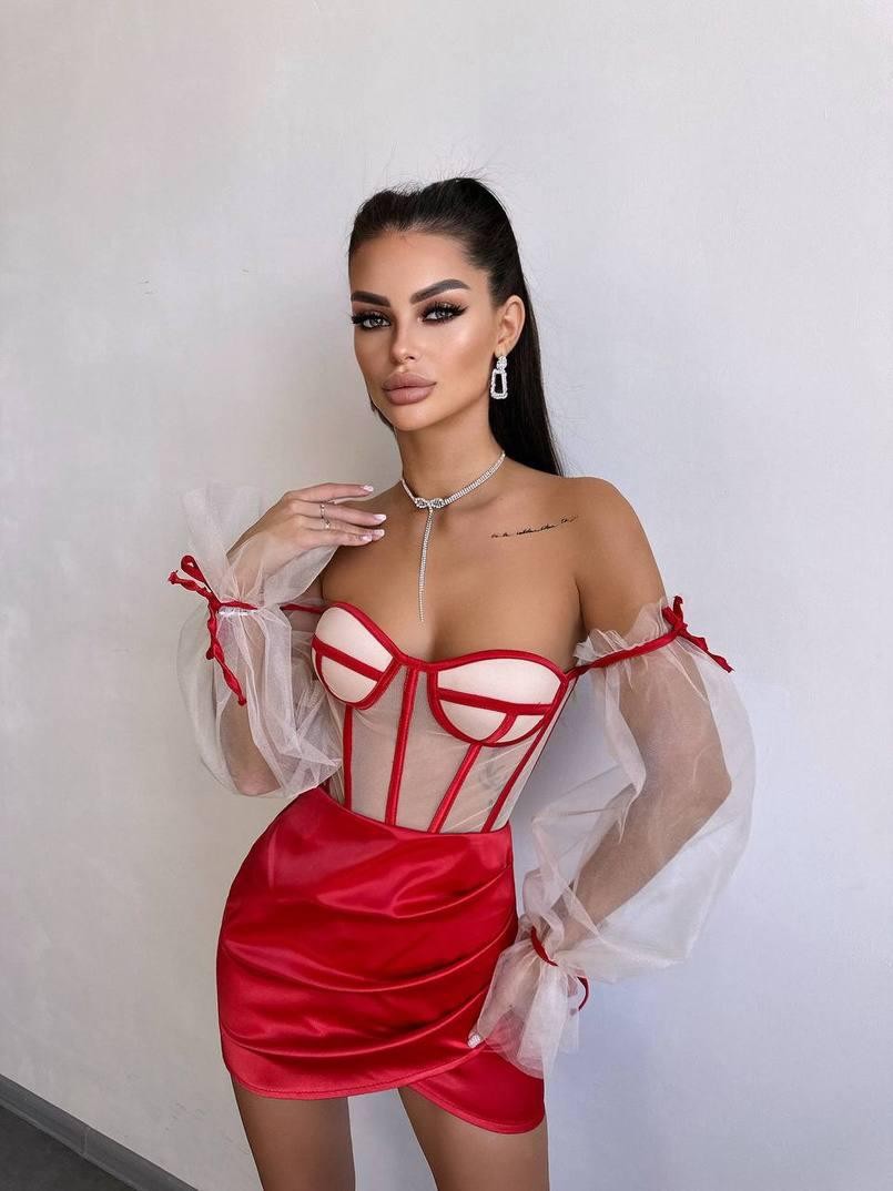 Saten Kumaş Astarlı Tül Kol Detaylı Mini Elbise