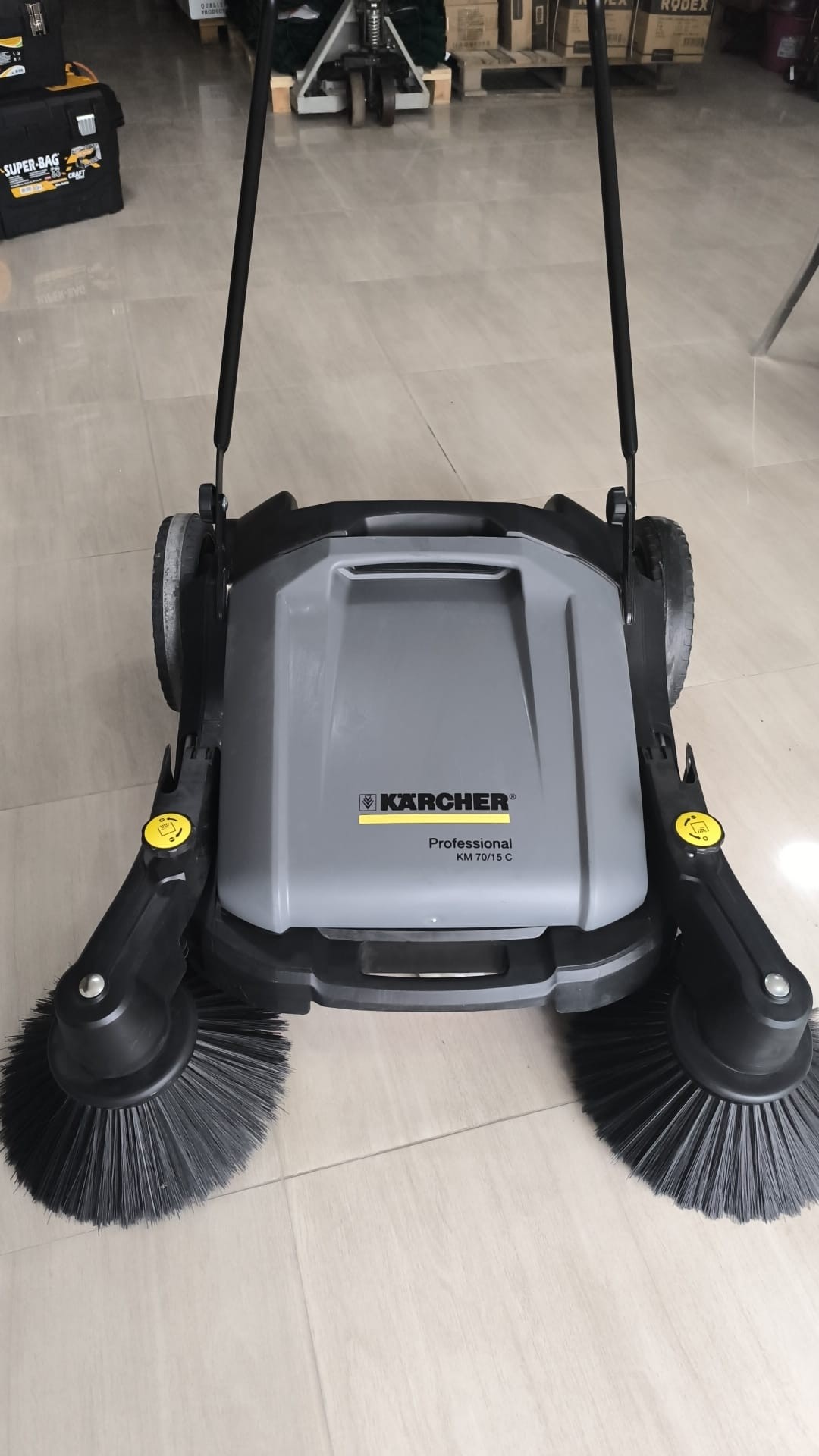 KARCHER MANÜEL PROFOSYONEL YER SÜPÜRGESİ 50 LT