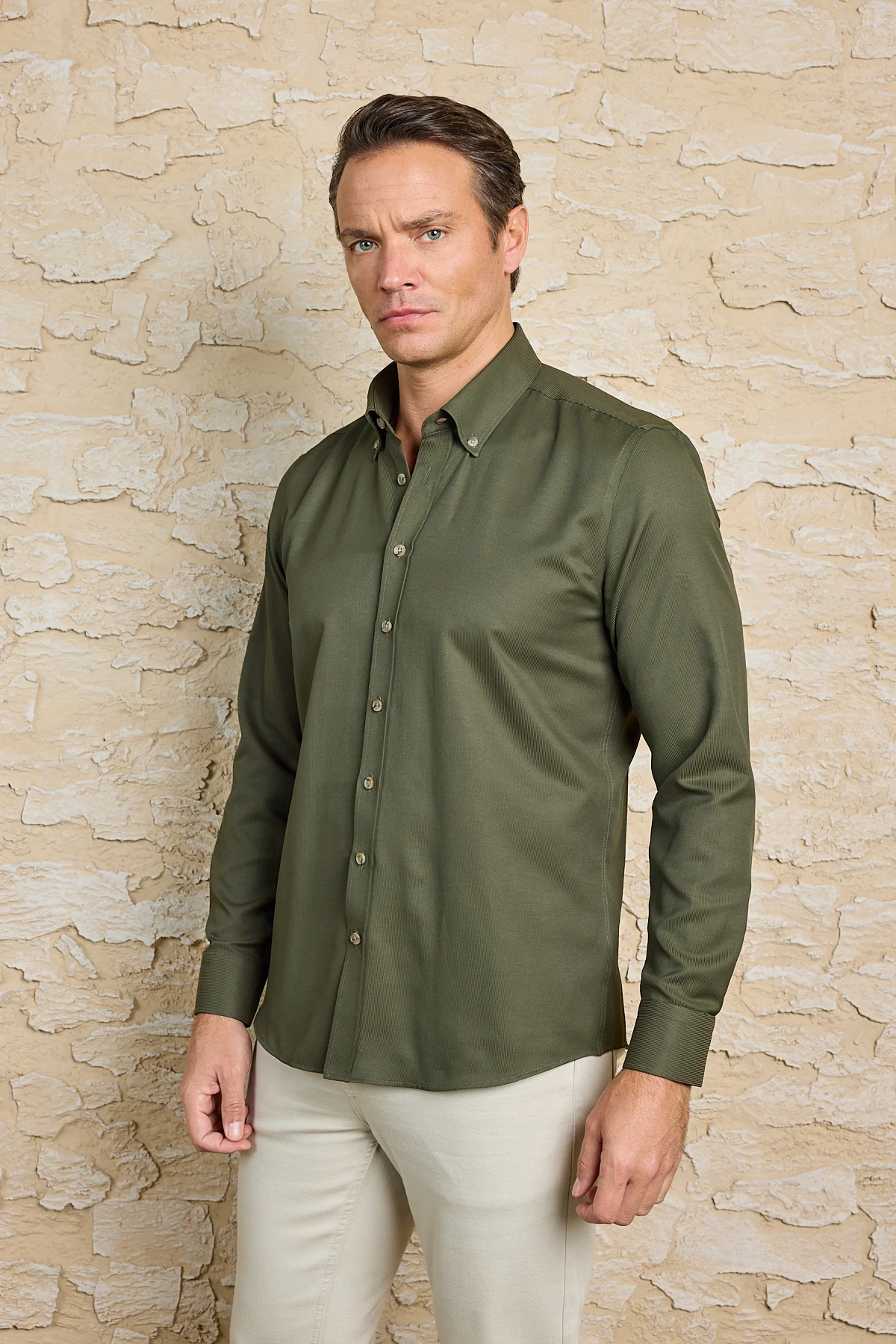 Kadife Görünümlü Pamuklu Slim Fit Erkek Gömlek - Haki