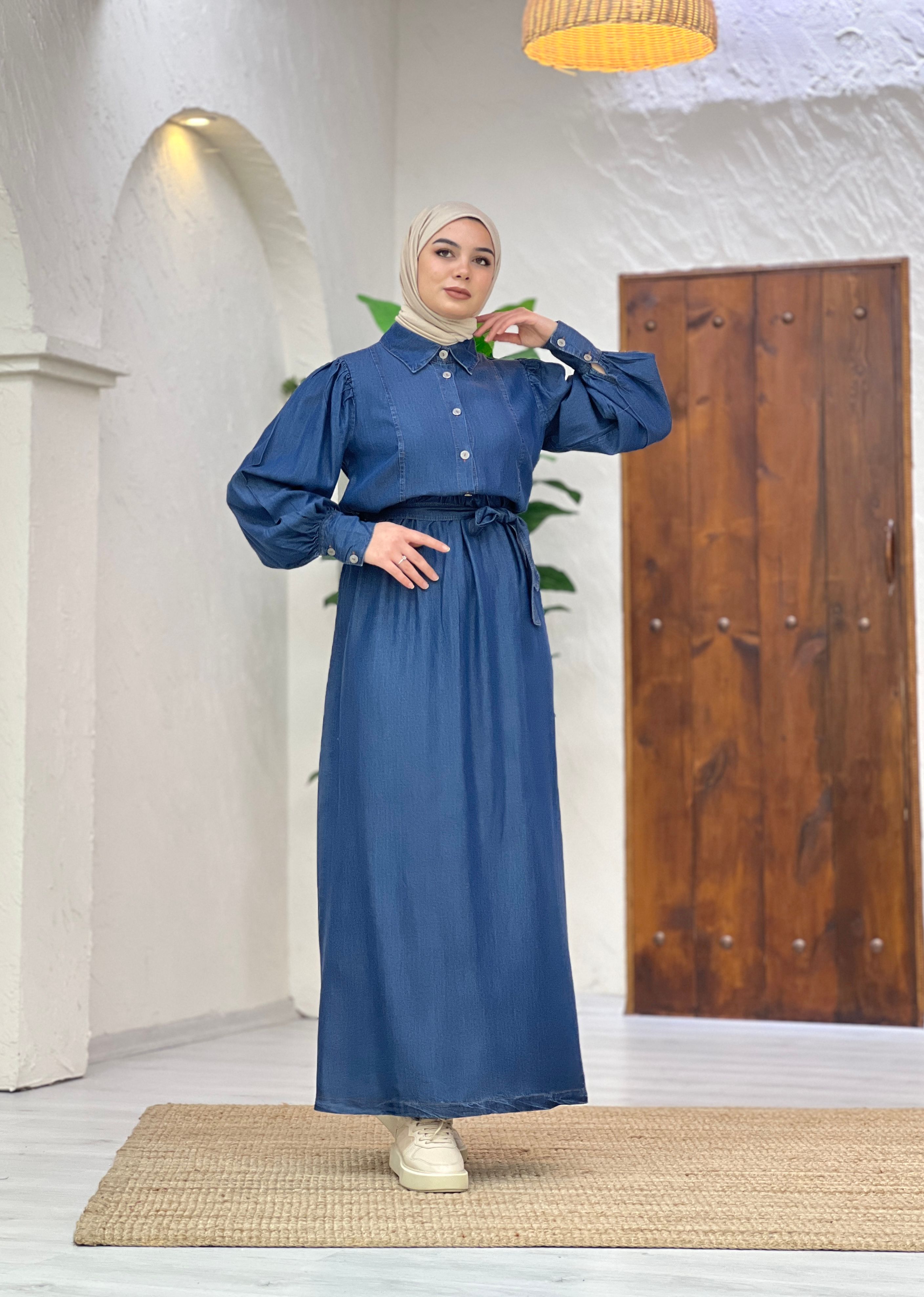 Cepli ve Kemerli Denim Elbise