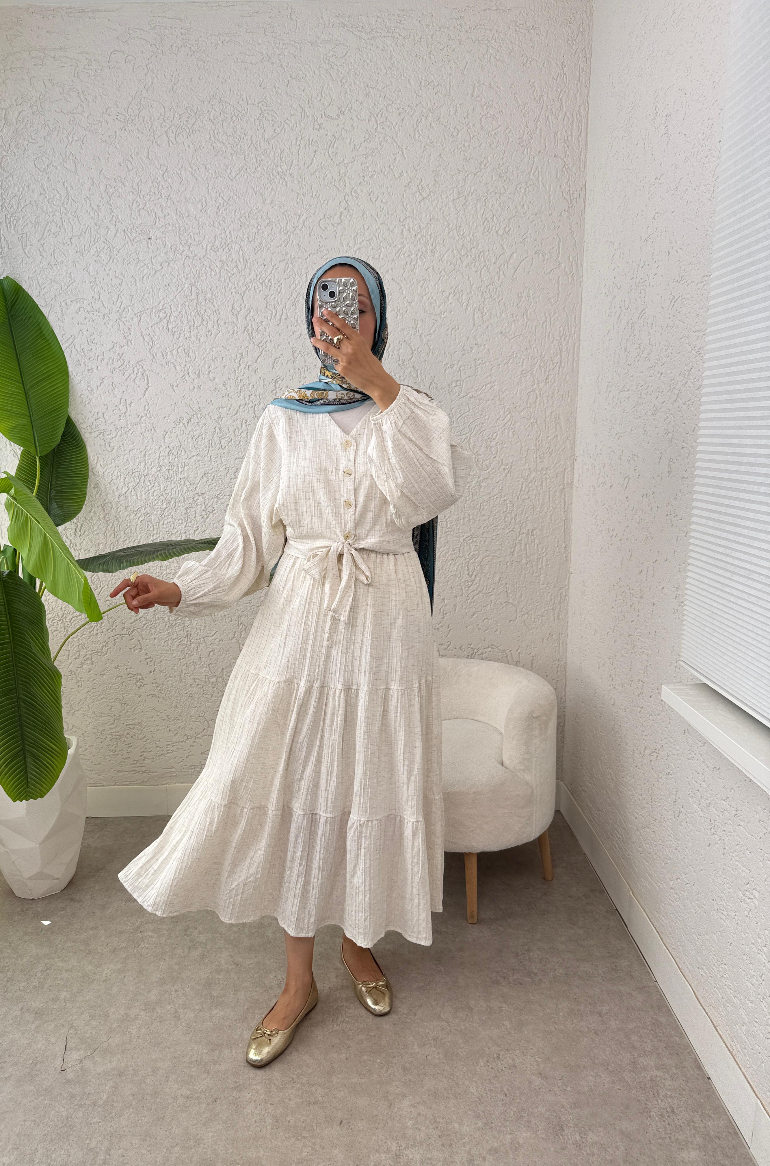 Kuşak Detaylı Bluz ve Rahat Kesim Etek Takımı