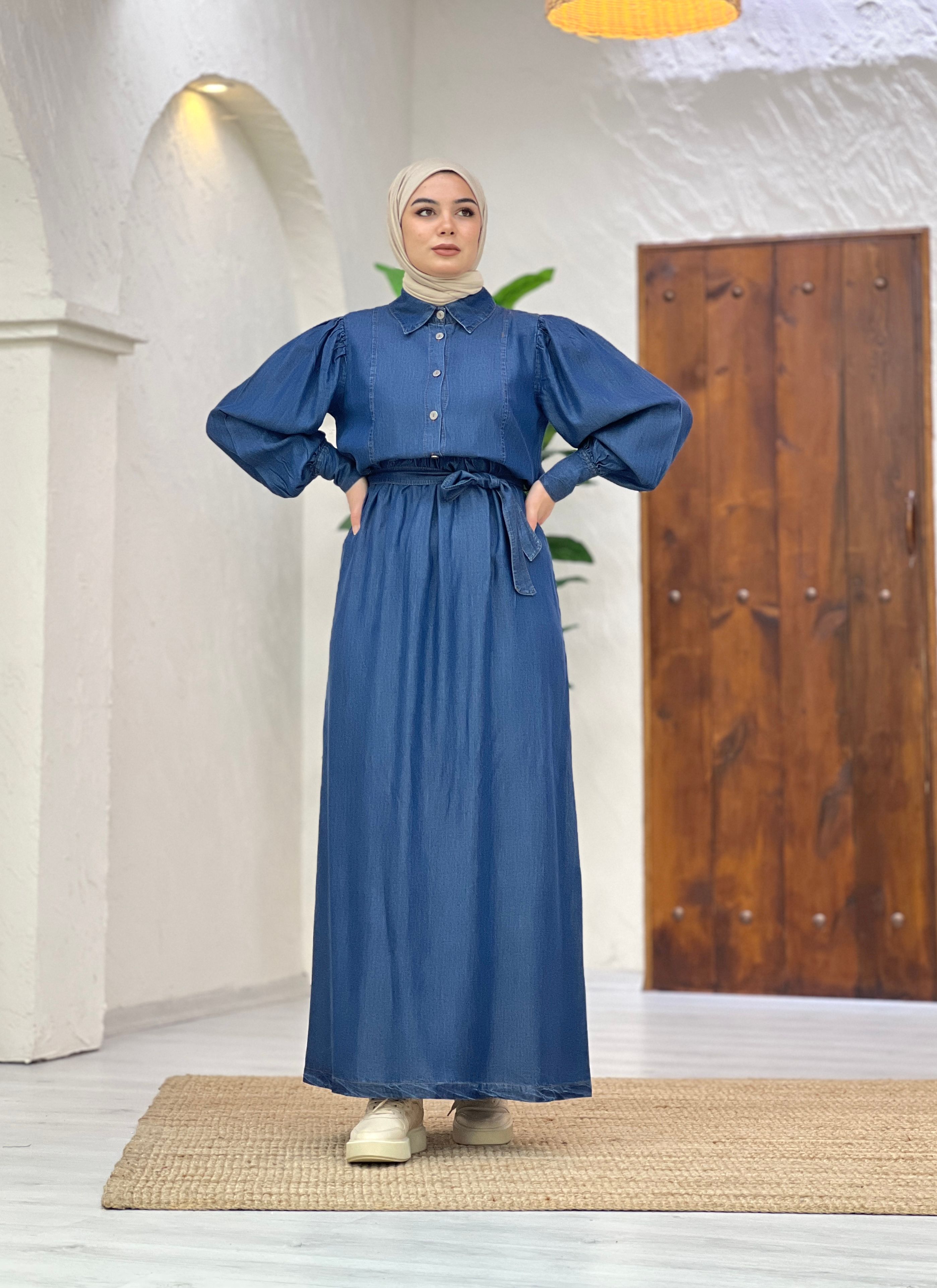 Cepli ve Kemerli Denim Elbise