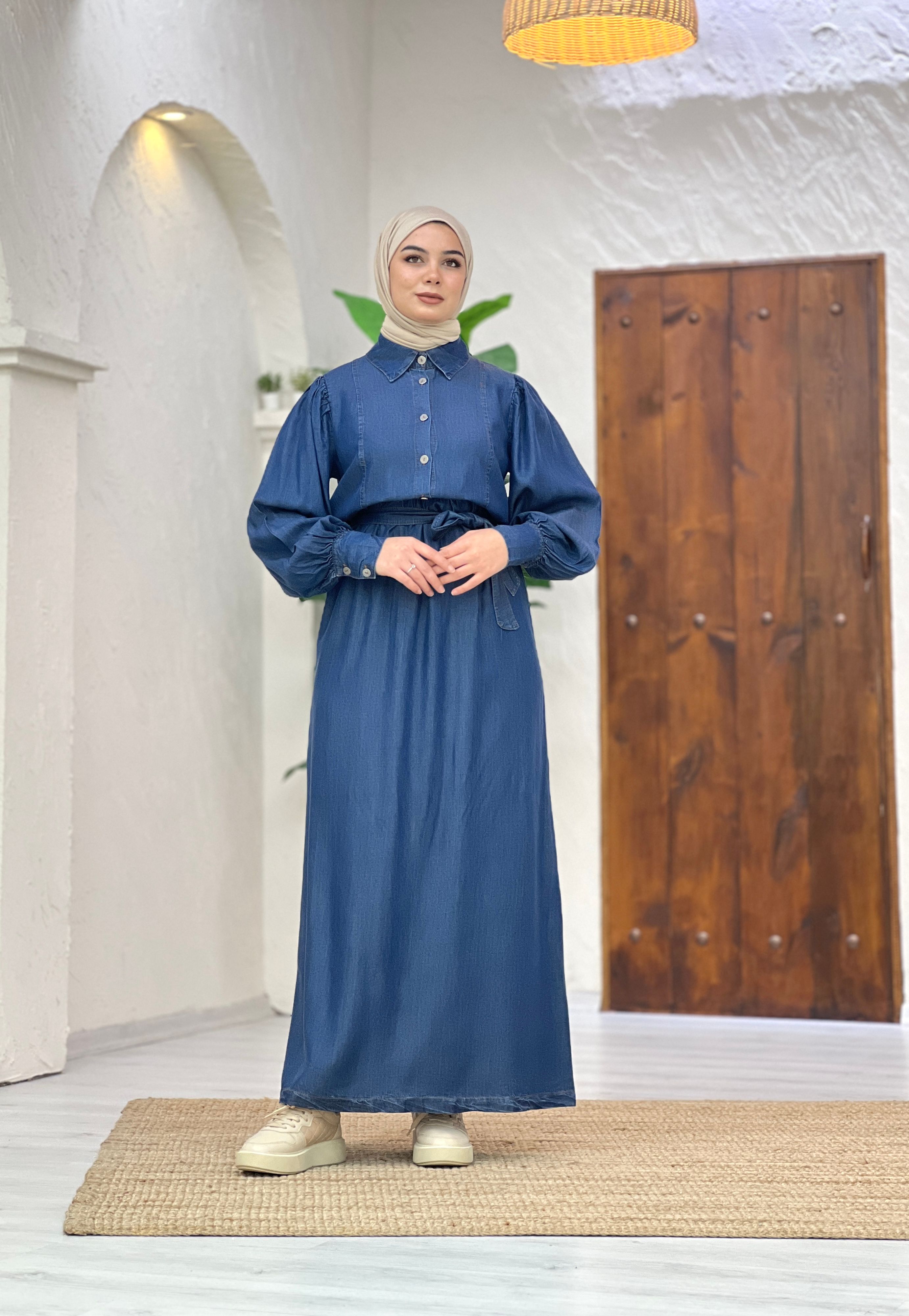Cepli ve Kemerli Denim Elbise