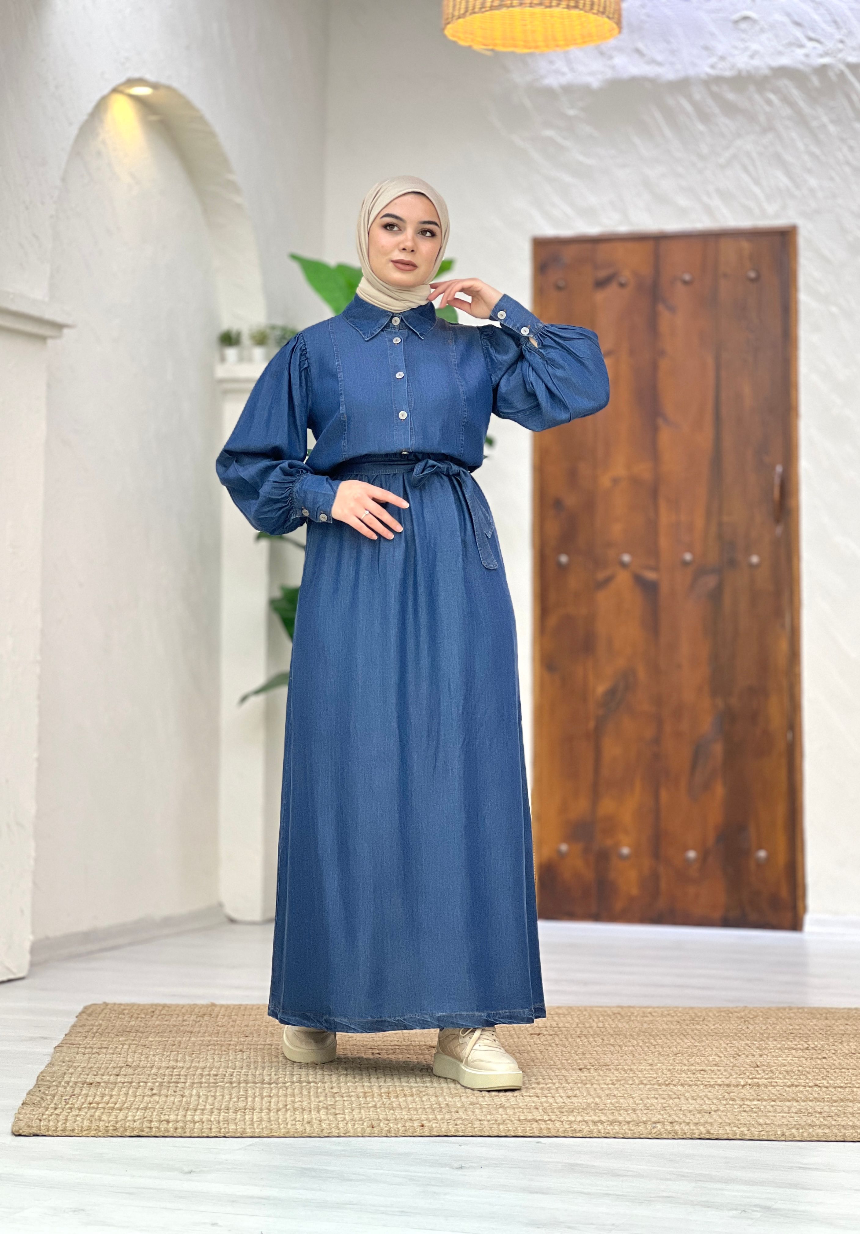 Cepli ve Kemerli Denim Elbise