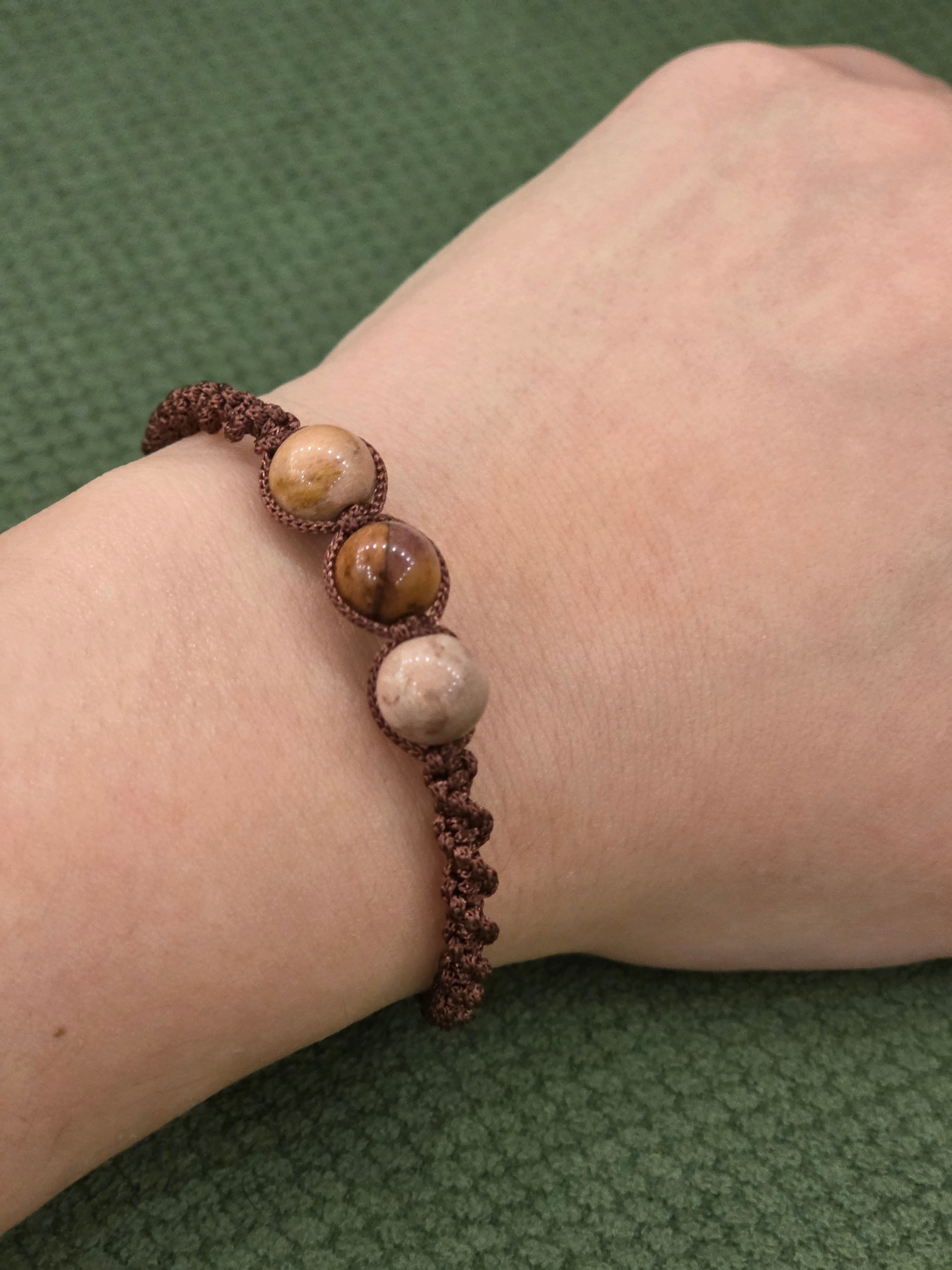 Fossil Agate Aura Macrame