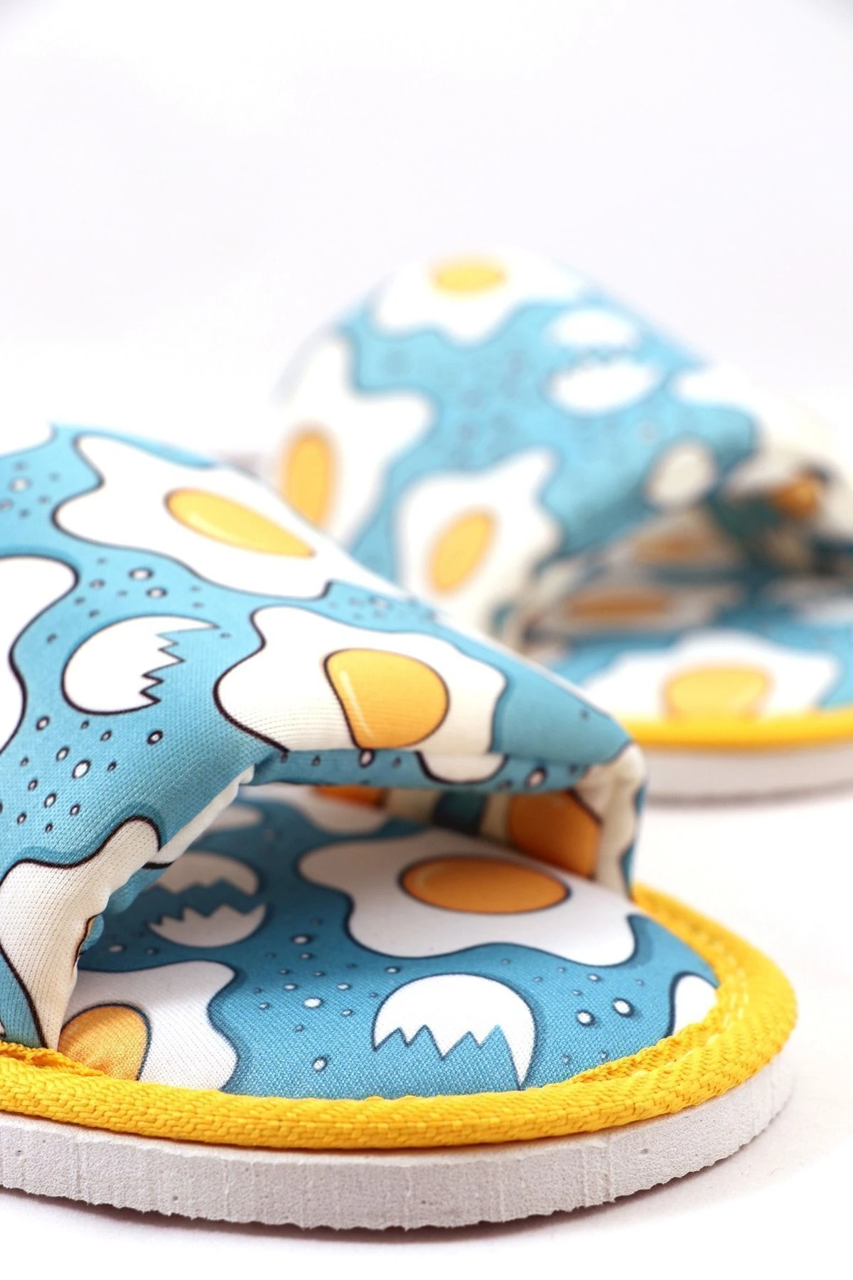 Unisex Yeşil Yumurta Desenli Önü Açık Yumuşak Tabanlı Ev Terliği