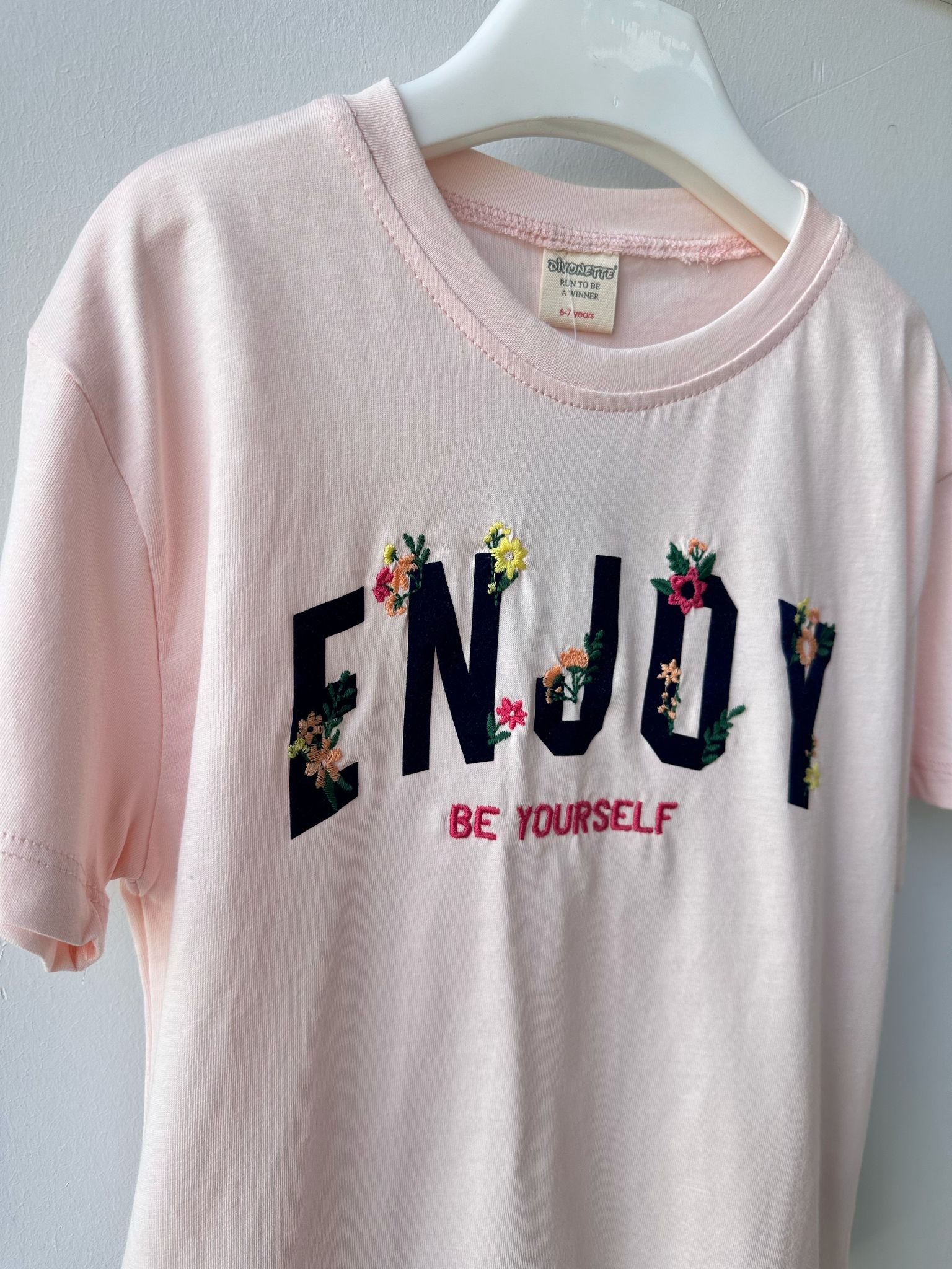 Enjoy Çiçek Nakış İşlemeli %100 Pamuk Kız Çocuk Tişört