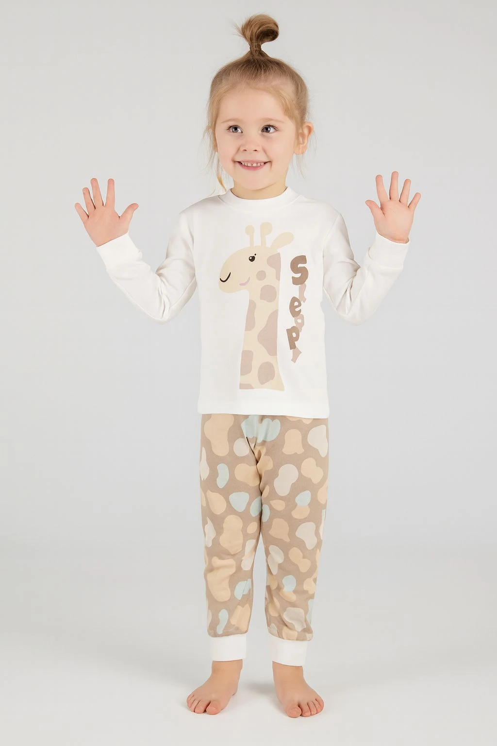 Zürafa Desenli %100 Pamuk Kız Çocuk Pijama Takımı