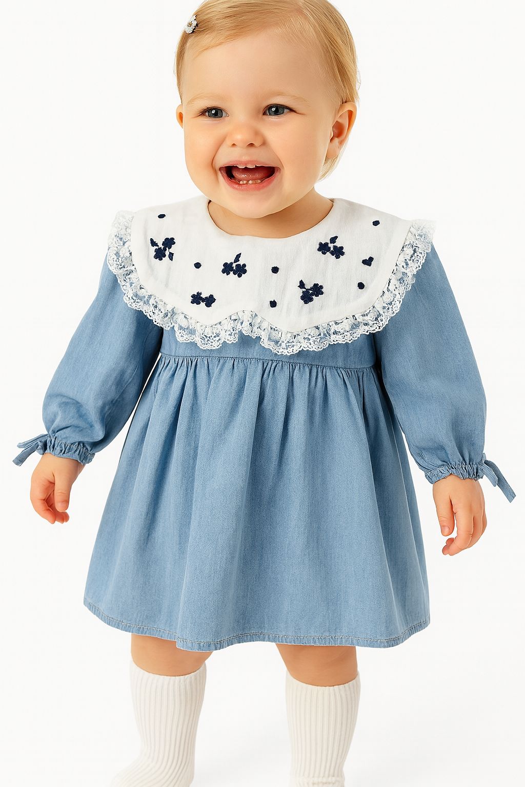 Yaka Nakış Ve Fisto Detaylı %100 Pamuk Denim Elbise