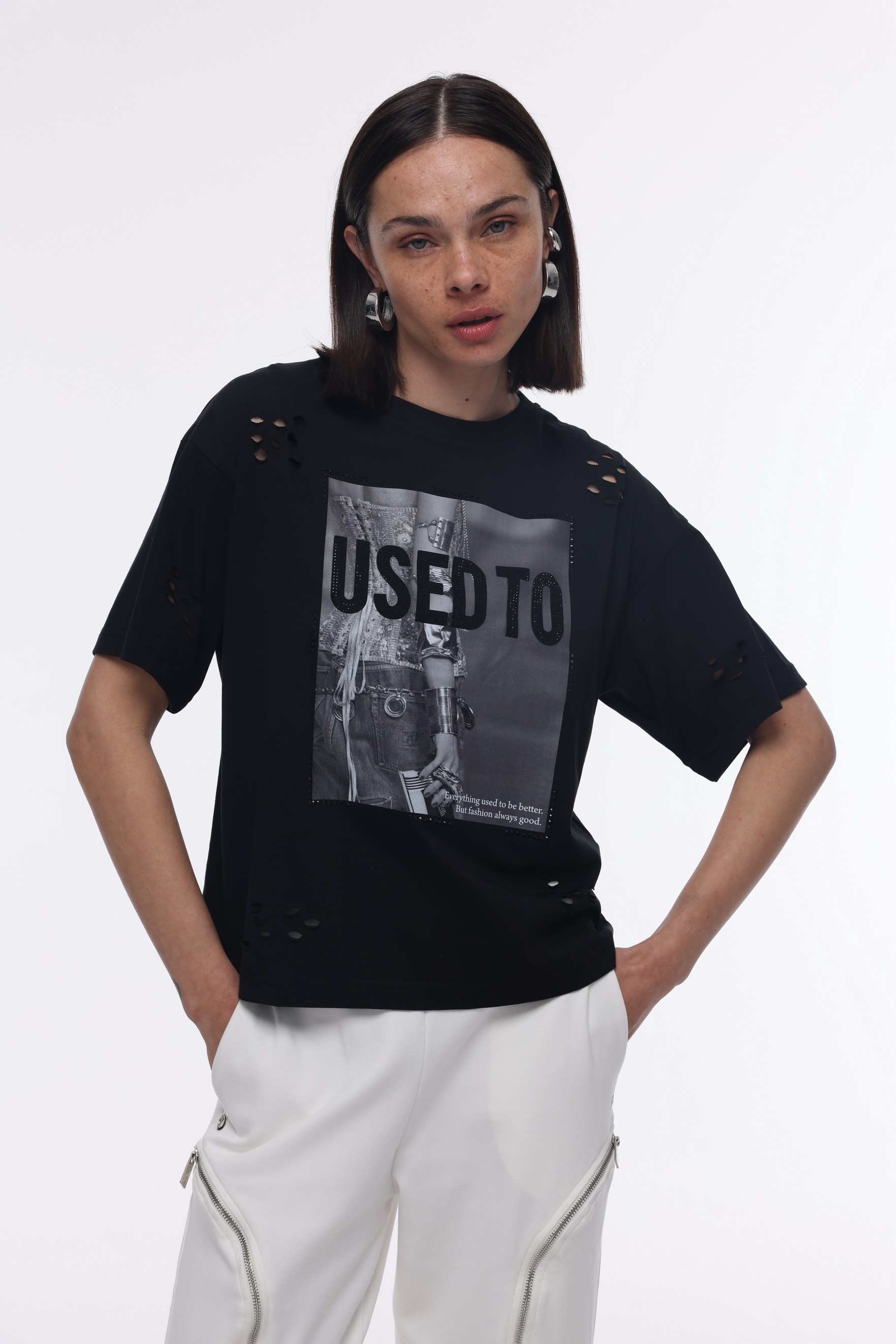 BASKILI TAŞLI TSHIRT