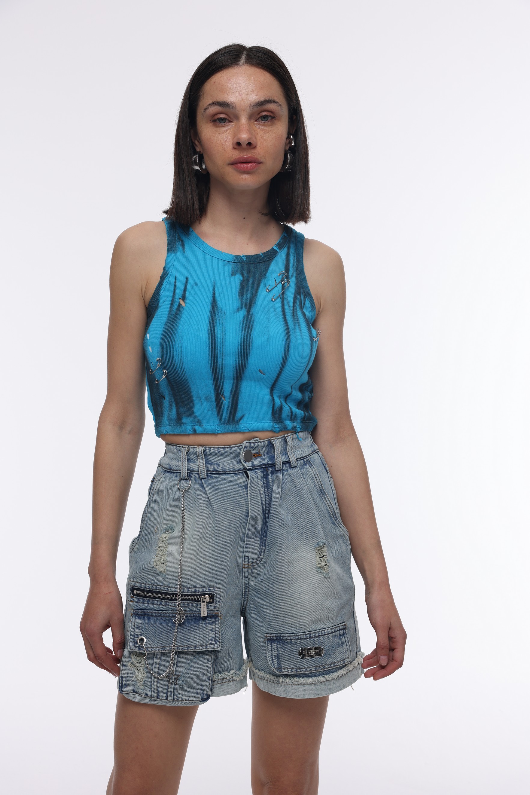 PİSTOLELİ KOLSUZ CROP