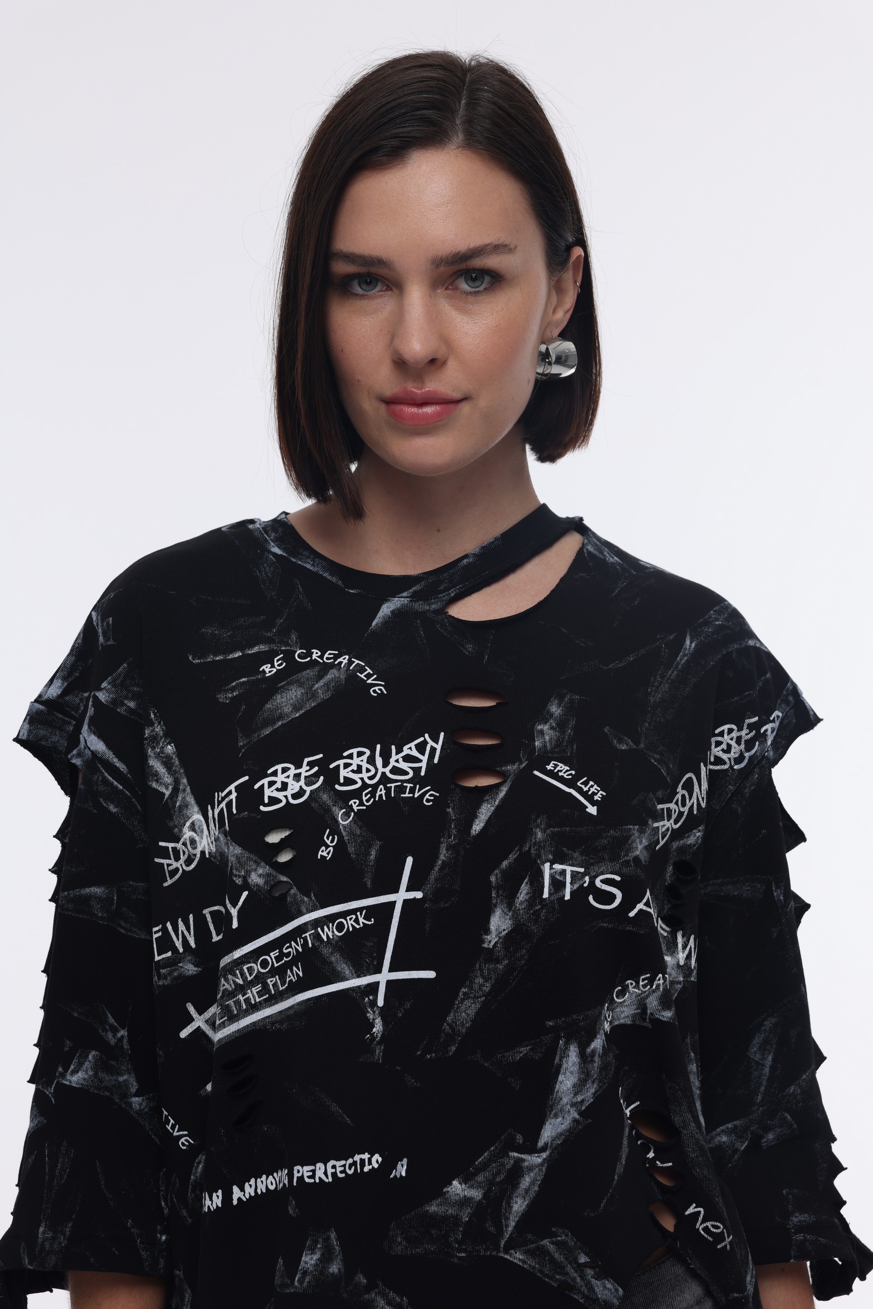 PİSTOLELİ TSHIRT