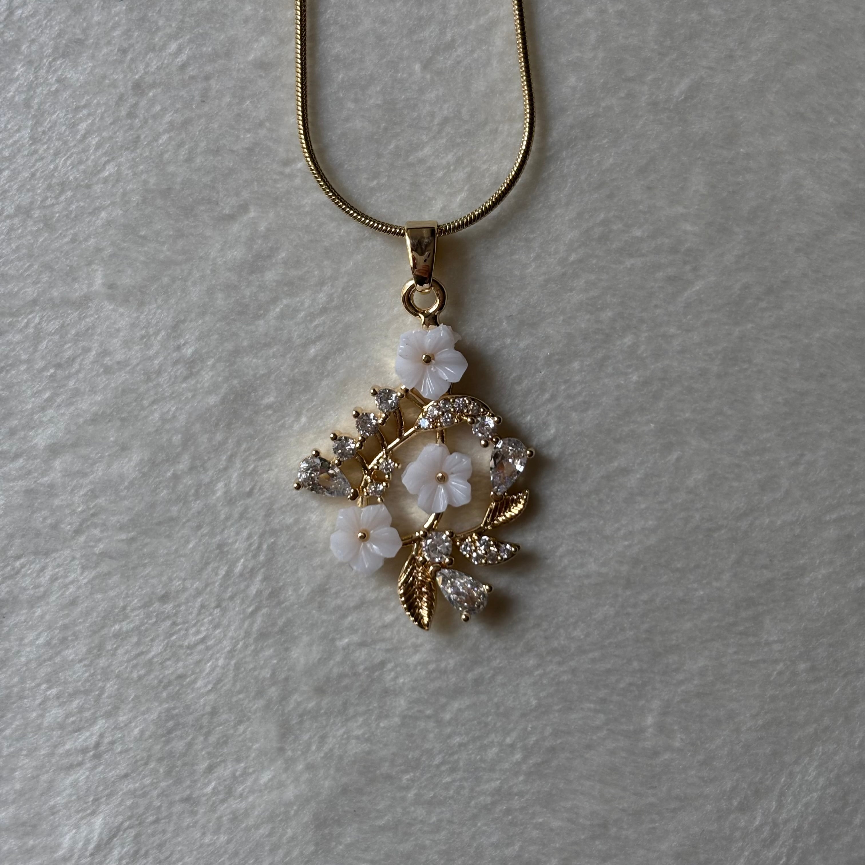 çiçekli kolye | çelik | gold