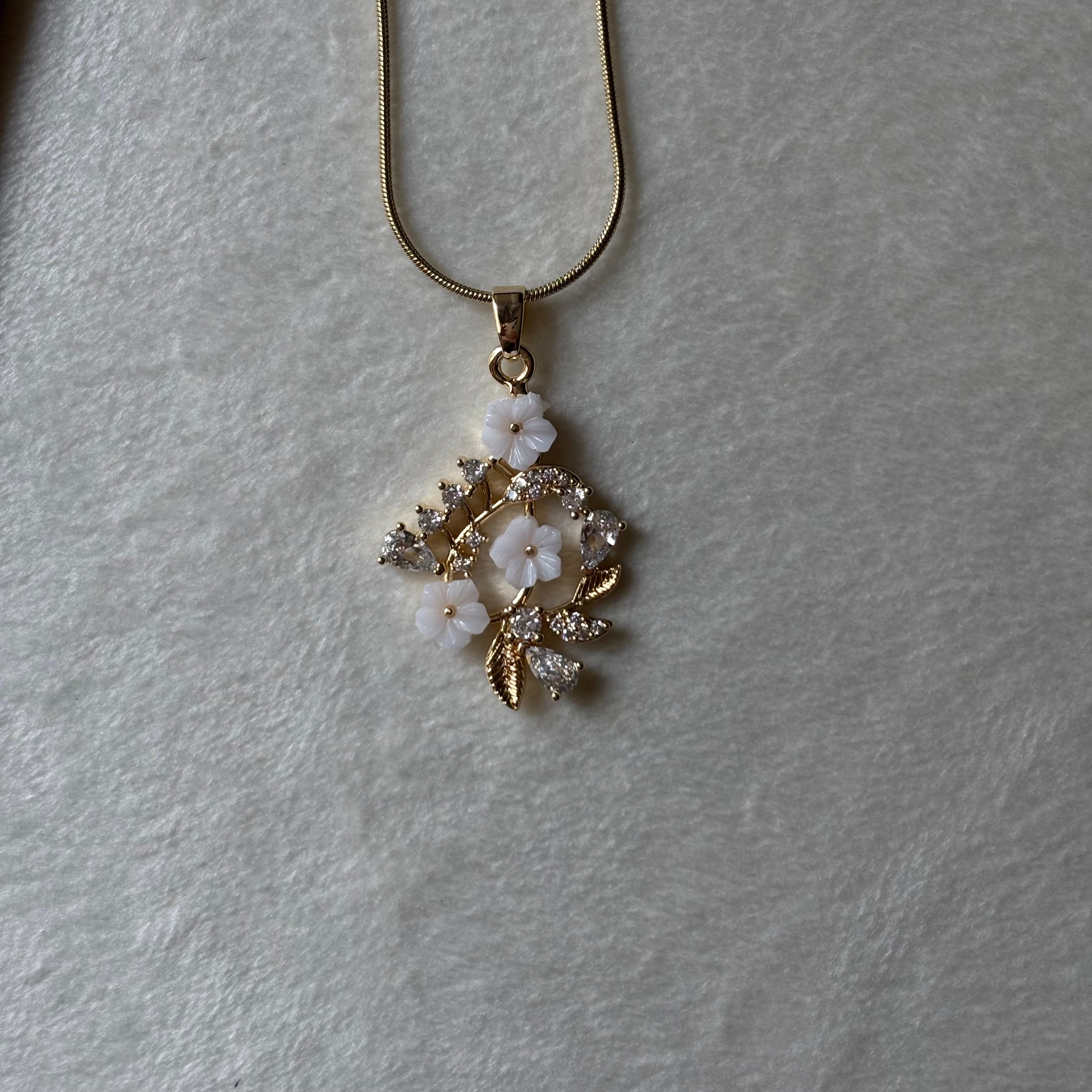 çiçekli kolye | çelik | gold