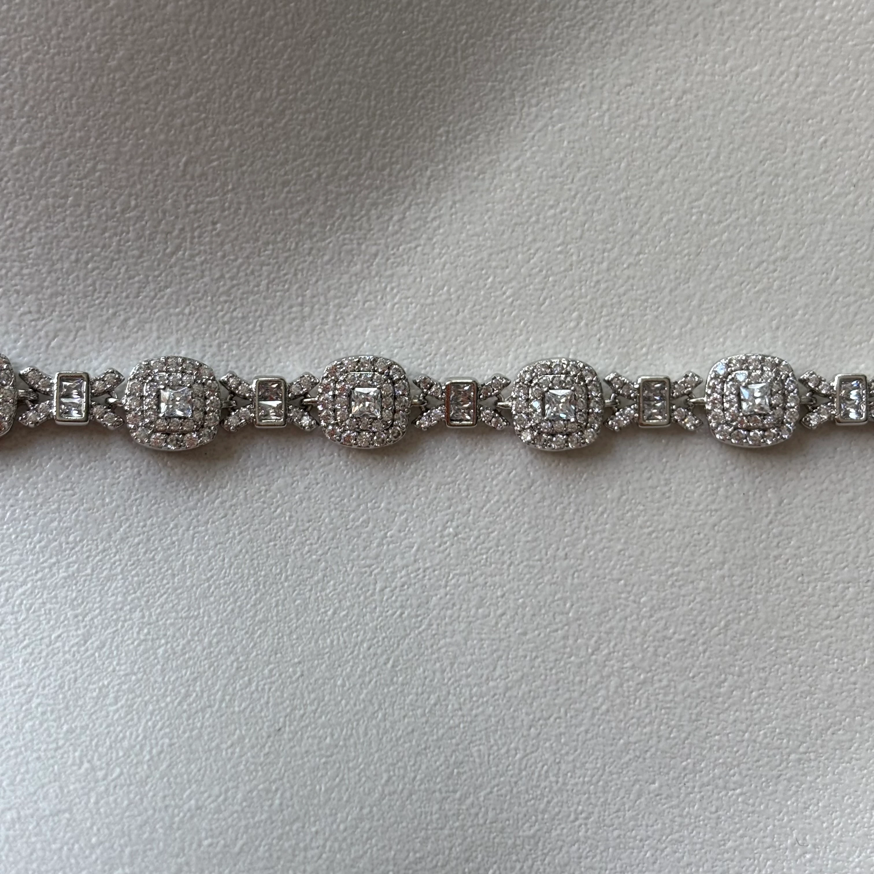 xuping | taşlı kare bileklik | silver 