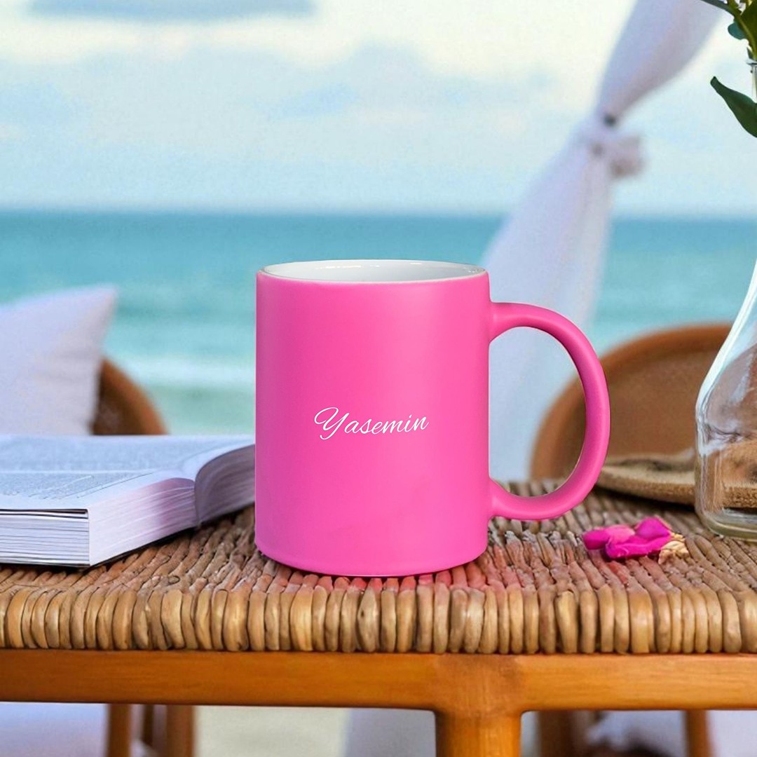 Core Mug – Fuşya Rüyası Kişiye Özel Seramik Kupa
