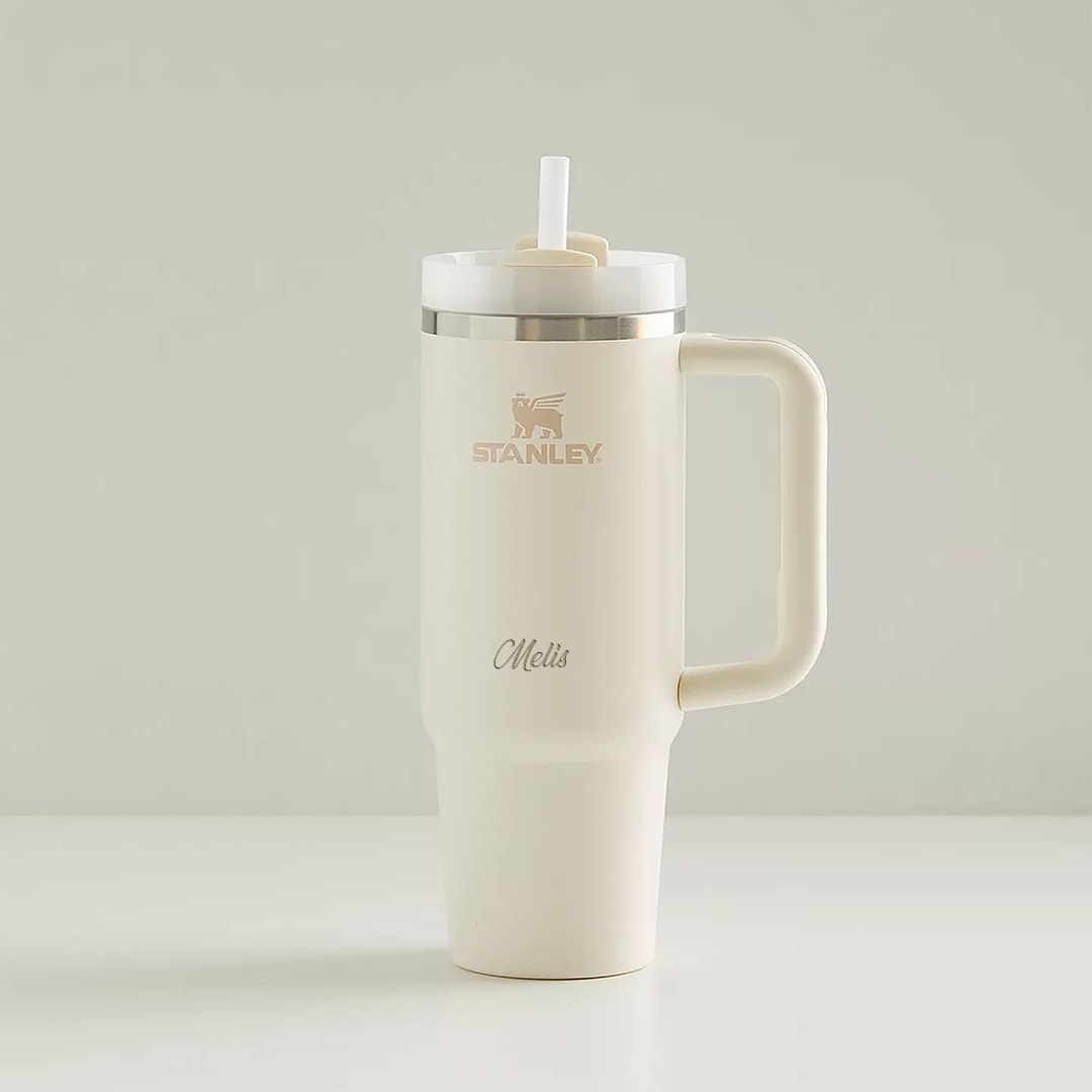 Stanley Quencher H2.0 FlowState 1.18 L Krem – Kişiye Özel Pipetli Termos
