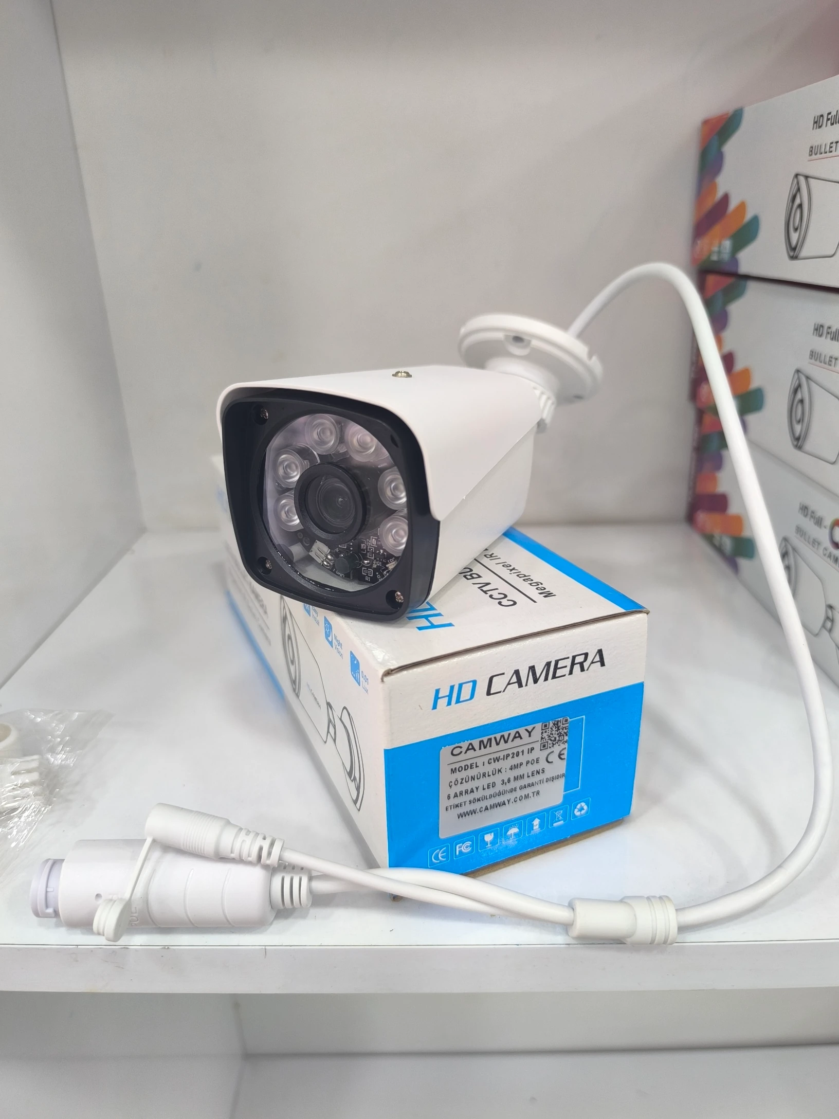 4MP IP POE li 6 Array Led Gece Görüşlü Kamera (Demir Kasa)