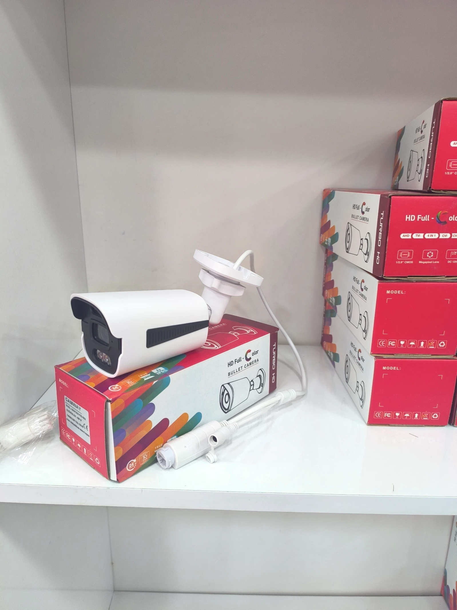 4MP IP POE li Warm Led Pro Sensor Kamera (Demir Kasalı,Ful Renkli,Sesli )