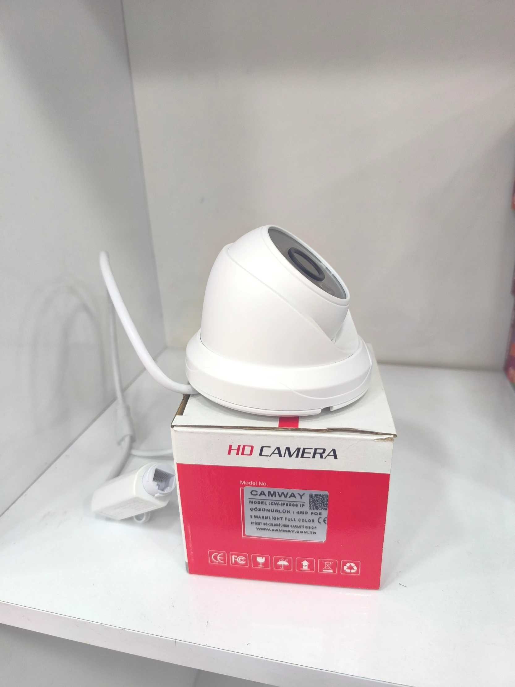 4MP IP Kamera POE li WarmLed Dome (Gece Gündüz Renkli)